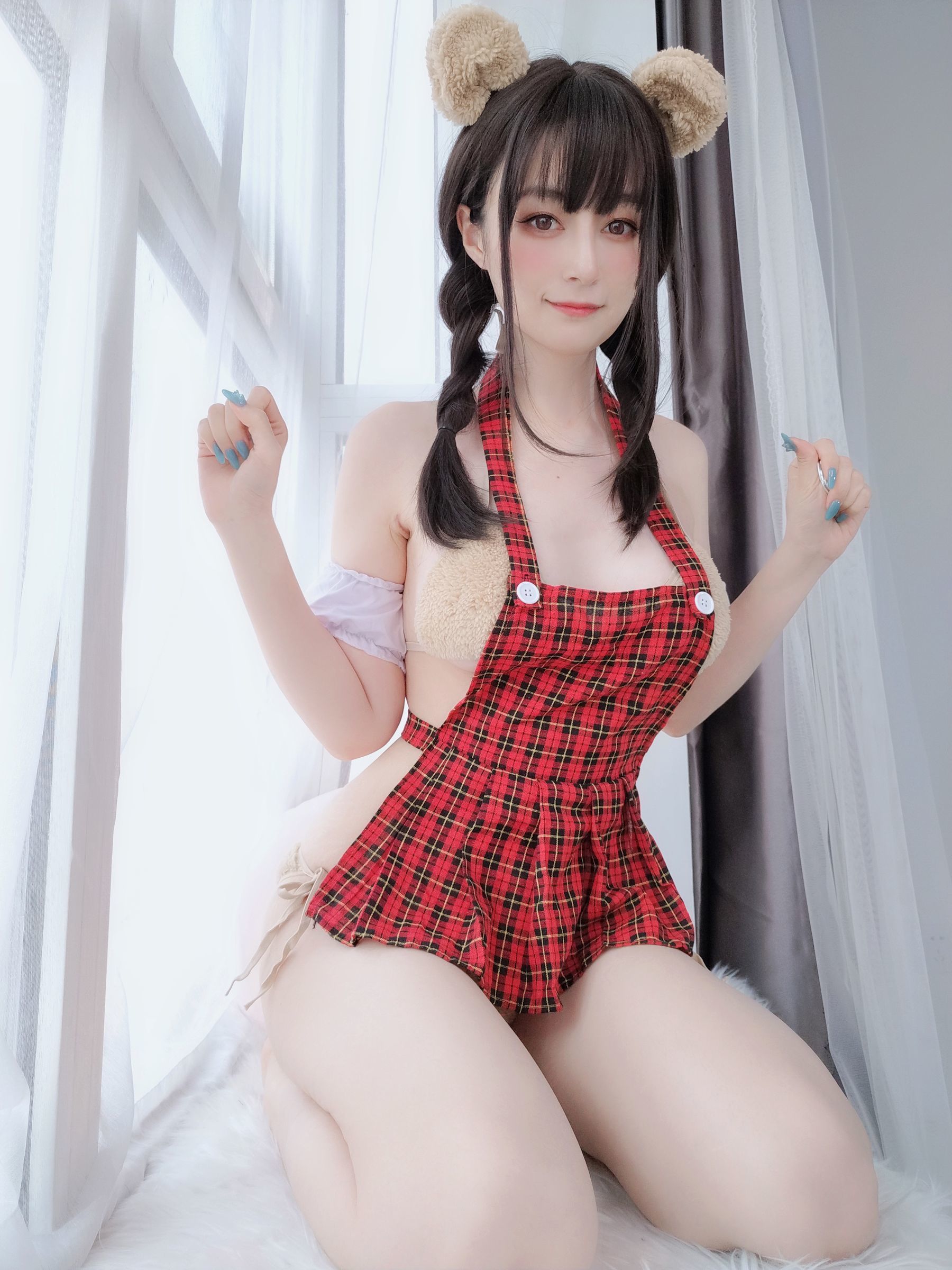Ảnh Coser Nổi Tiếng] Coser Bạch Ngân - Gấu Dễ Thương