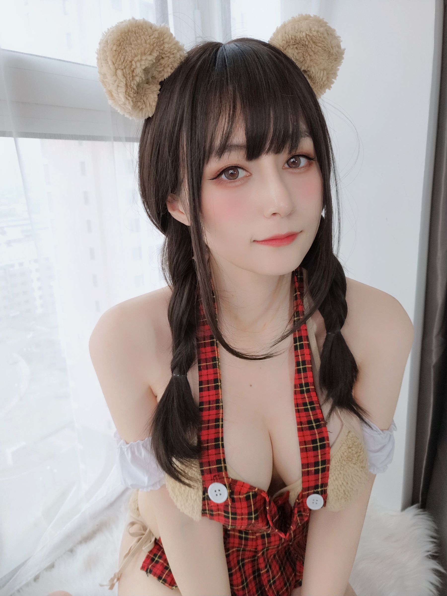 Ảnh Coser Nổi Tiếng] Coser Bạch Ngân - Gấu Dễ Thương