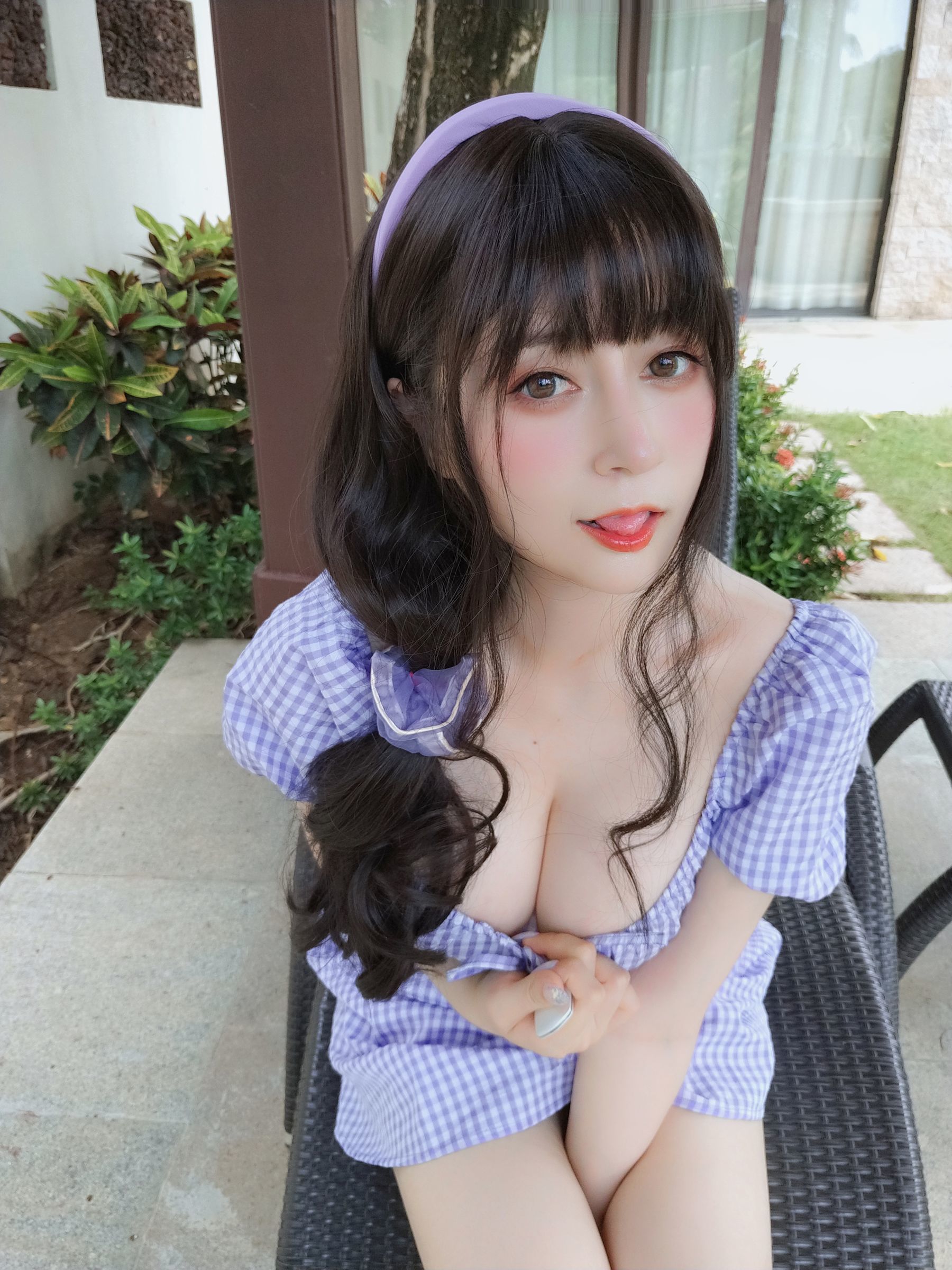 Ảnh chụp Coser nổi tiếng mạng] Coser tiểu thư Bạch Ngân - Váy caro mùa hè
