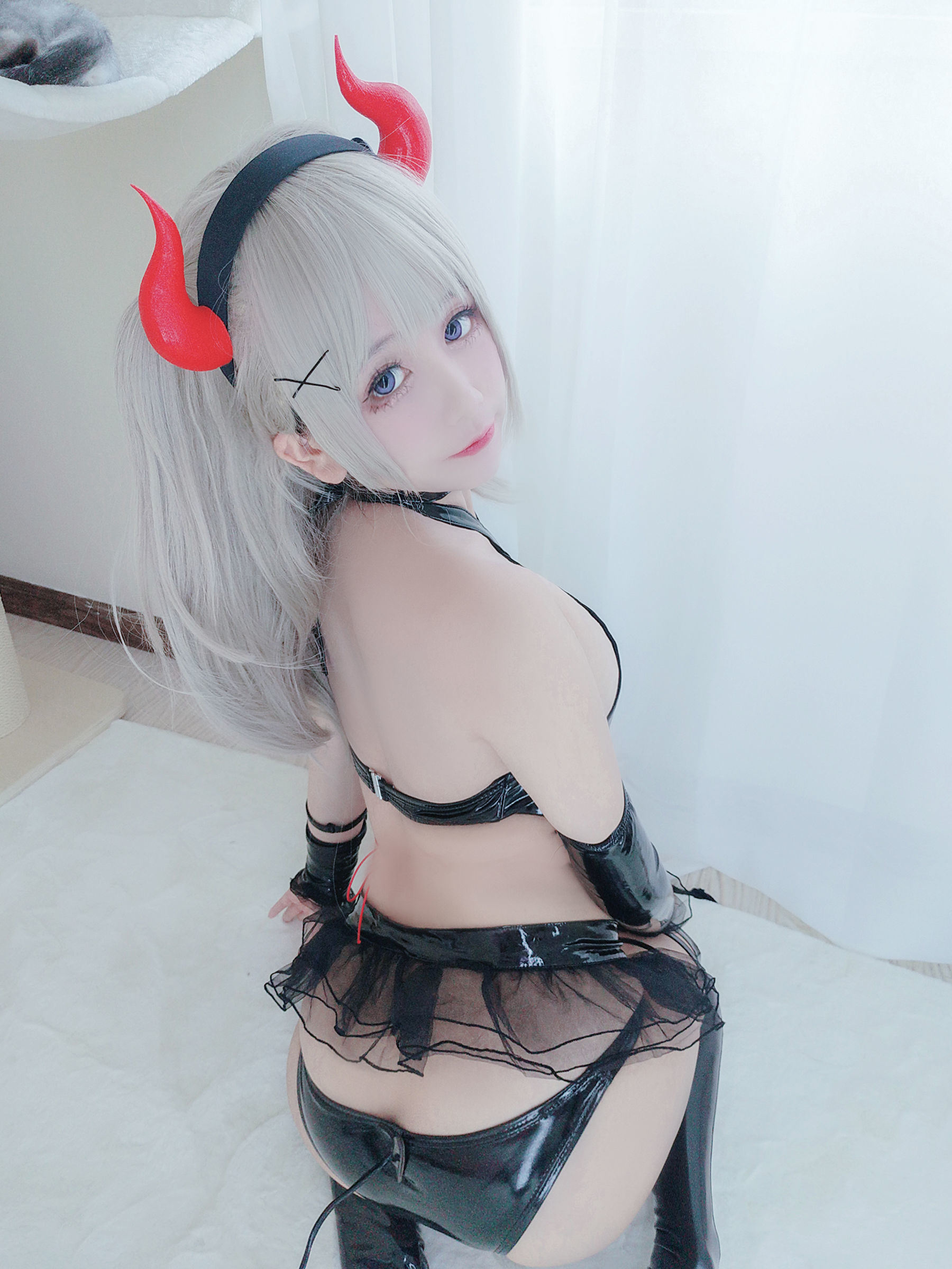 [Photos from internet celebrity COSER] Cosplay Rinaijiao - Binding the Demon