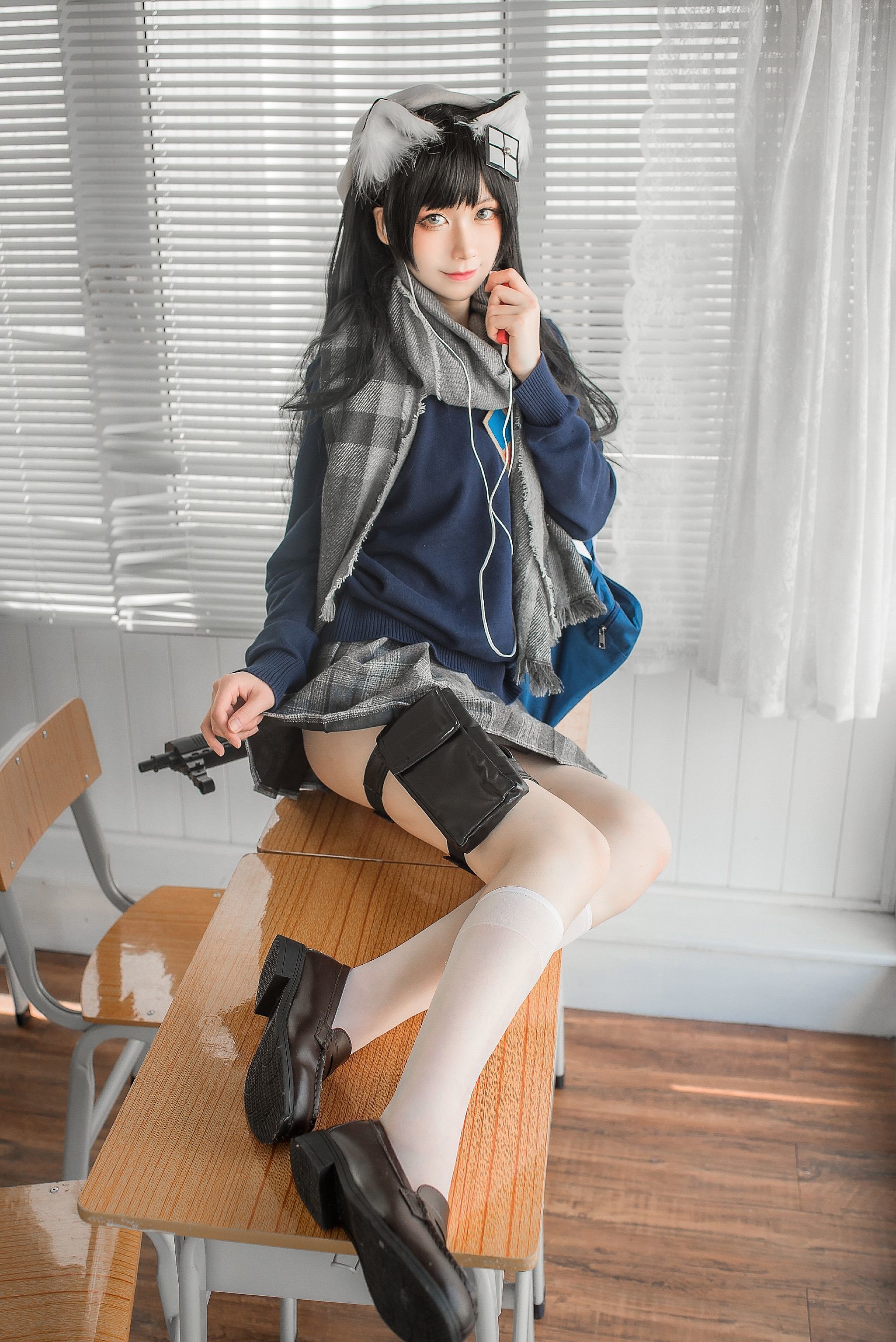 เน็ตไอดอล COSER 写真] อิซึมิเซ็นโมโมโกะ สวัสดิการ - ฤดูจบการศึกษาสีขาวบริสุทธิ์