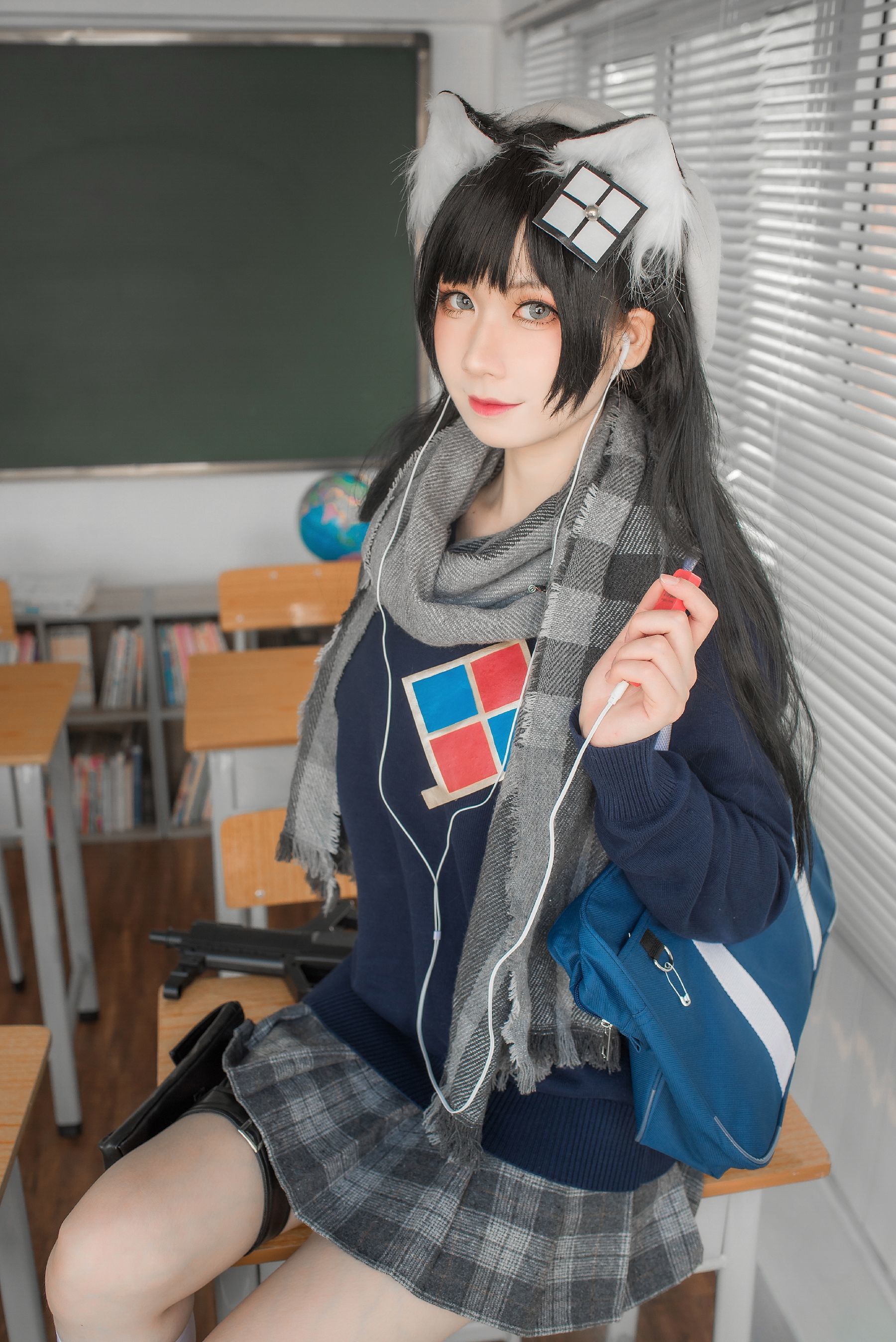 เน็ตไอดอล COSER 写真] อิซึมิเซ็นโมโมโกะ สวัสดิการ - ฤดูจบการศึกษาสีขาวบริสุทธิ์