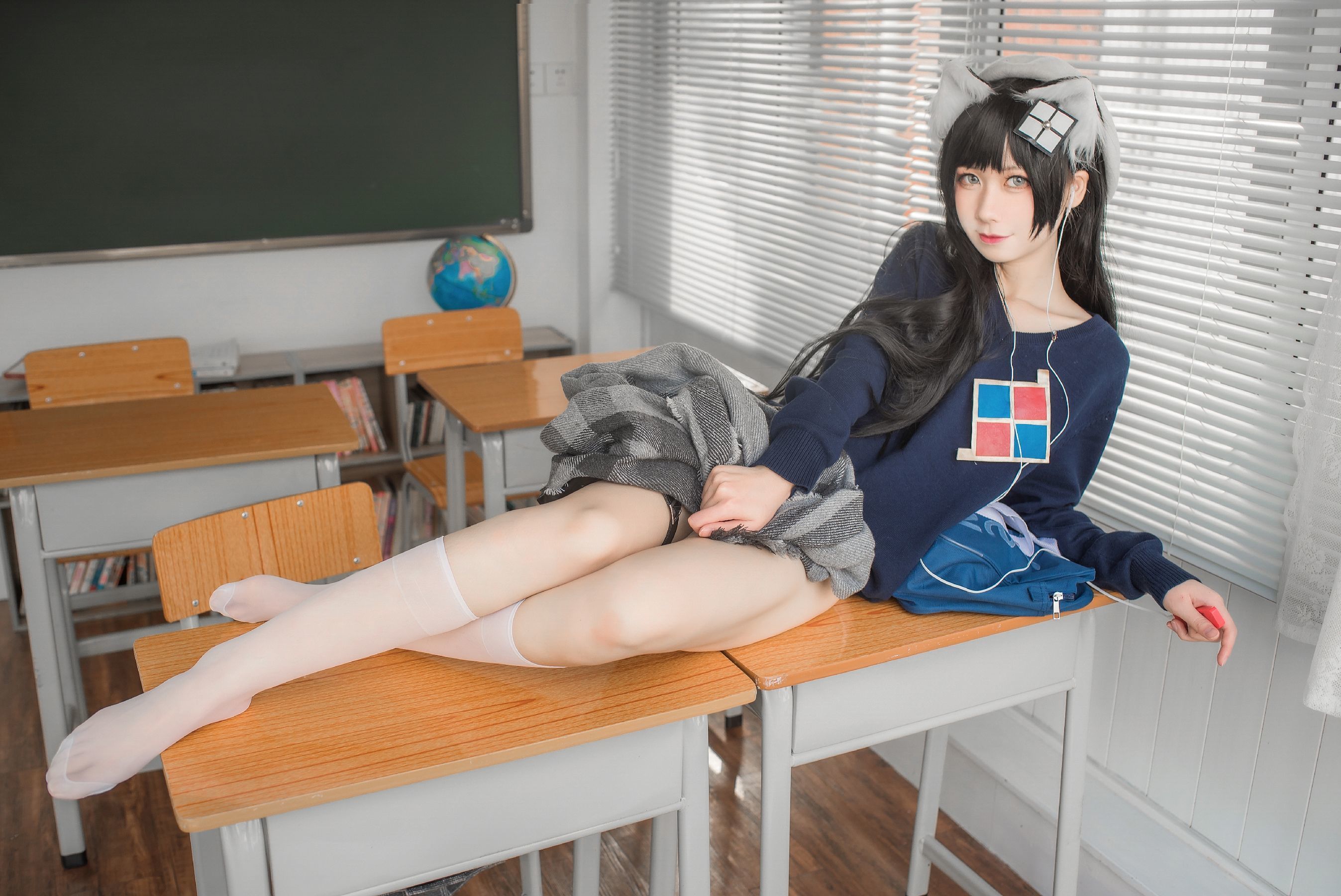 เน็ตไอดอล COSER 写真] อิซึมิเซ็นโมโมโกะ สวัสดิการ - ฤดูจบการศึกษาสีขาวบริสุทธิ์