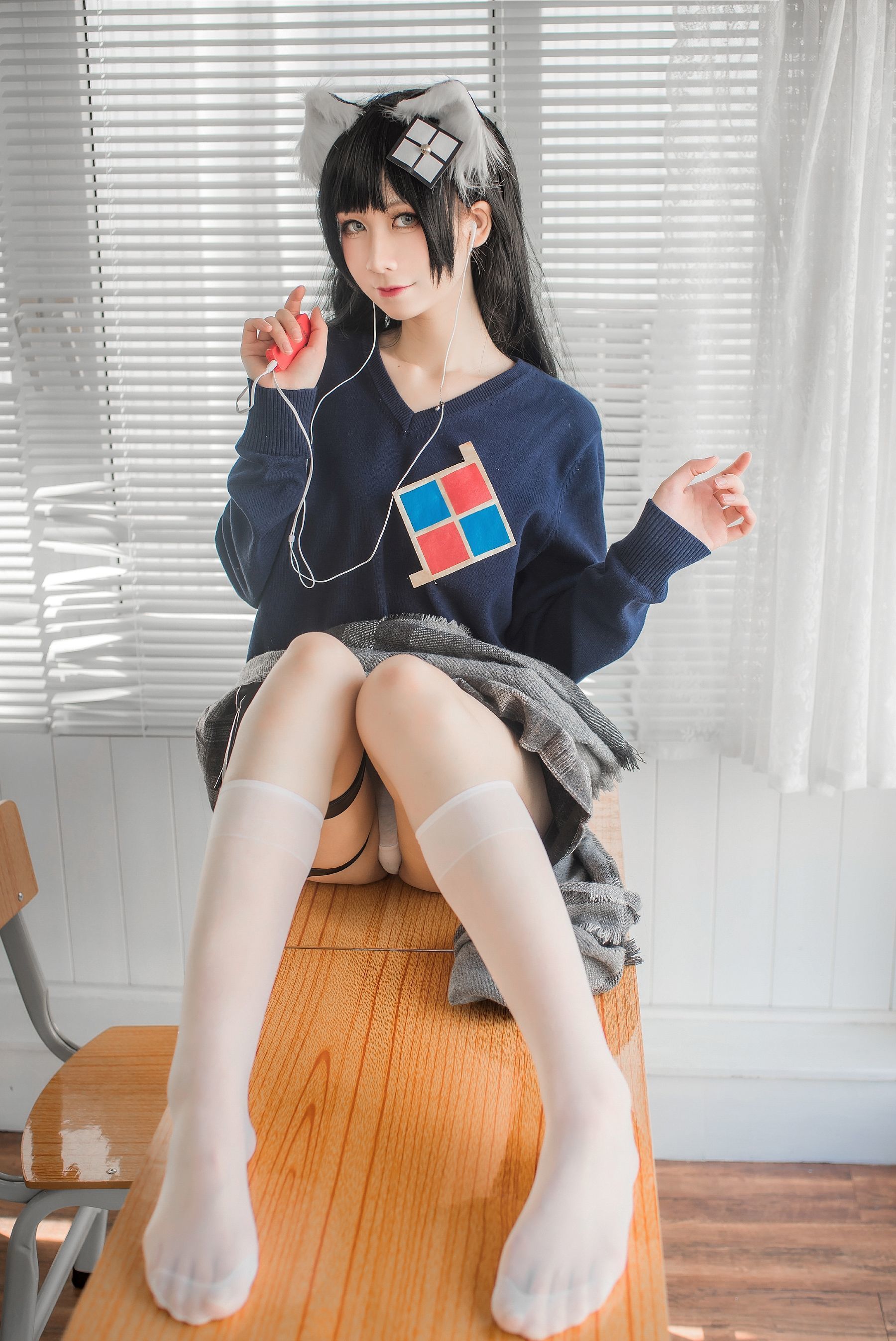 เน็ตไอดอล COSER 写真] อิซึมิเซ็นโมโมโกะ สวัสดิการ - ฤดูจบการศึกษาสีขาวบริสุทธิ์