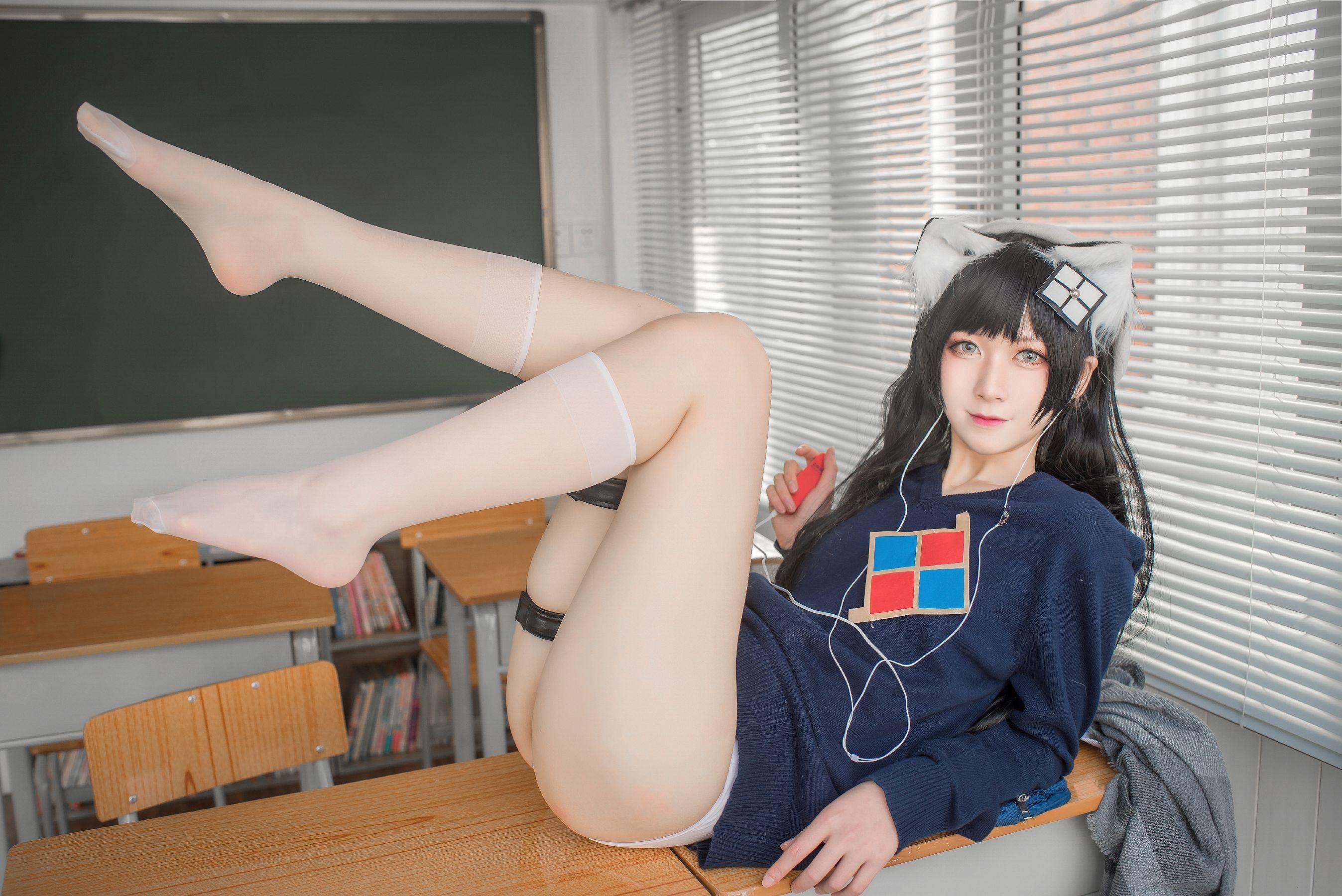 เน็ตไอดอล COSER 写真] อิซึมิเซ็นโมโมโกะ สวัสดิการ - ฤดูจบการศึกษาสีขาวบริสุทธิ์