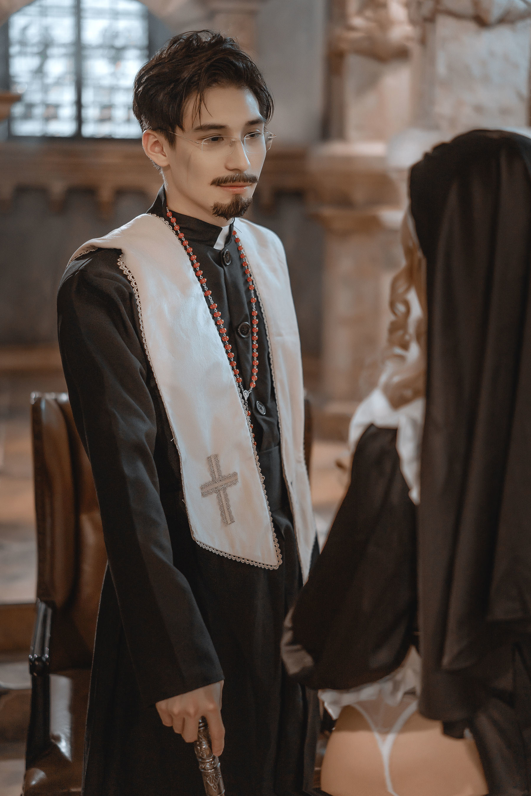 Internet Celebrity Cosplayer Photobook] Yi Xiao Fang Xiang Qin Photobook - Priest and Nun