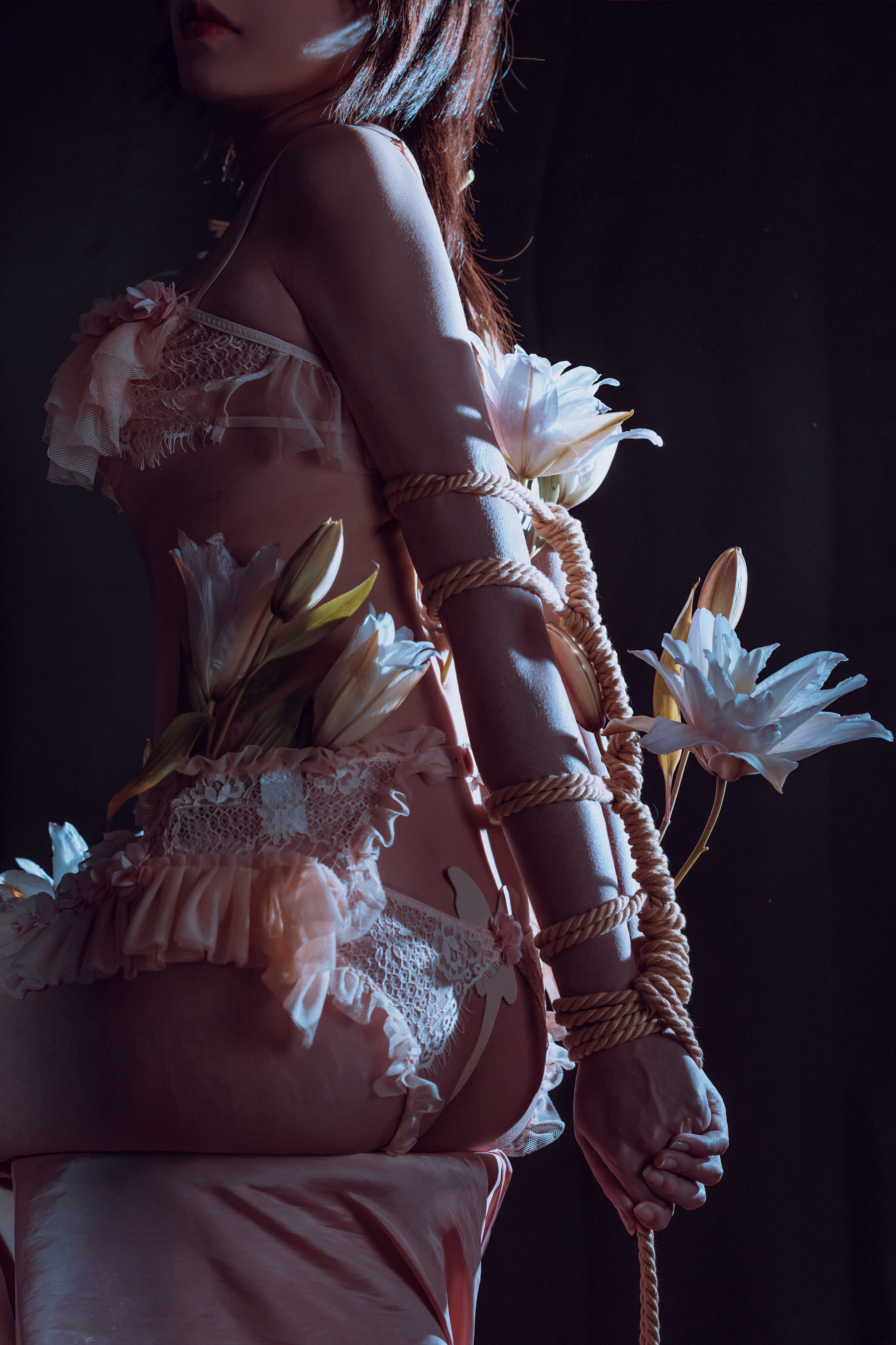 Ảnh Chụp Coser Ngôi Sao Mạng] Yun Xi Xi - Hoa và Dây