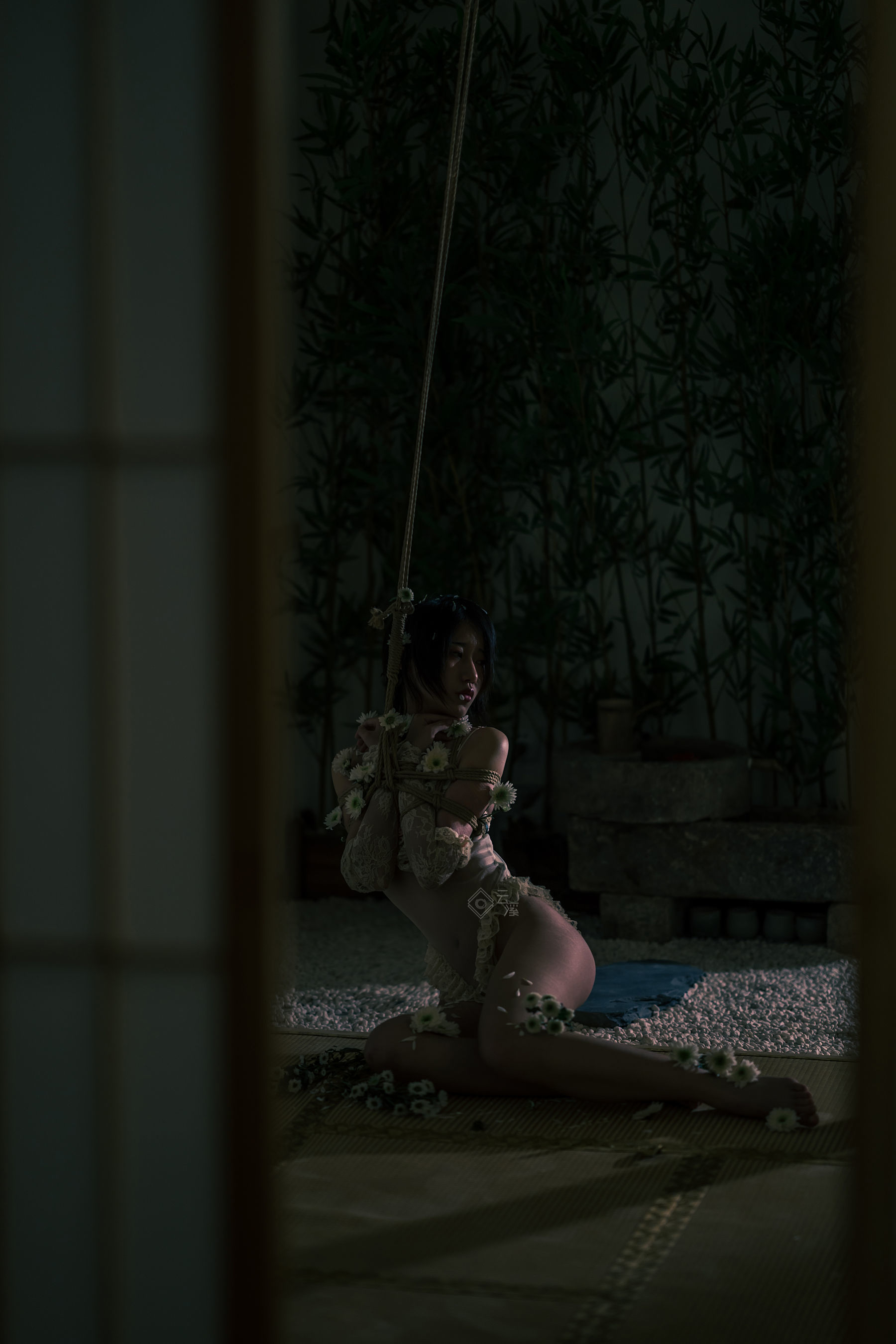 ネット有名人コスプレイヤー写真] ユンシシ - 花と縄