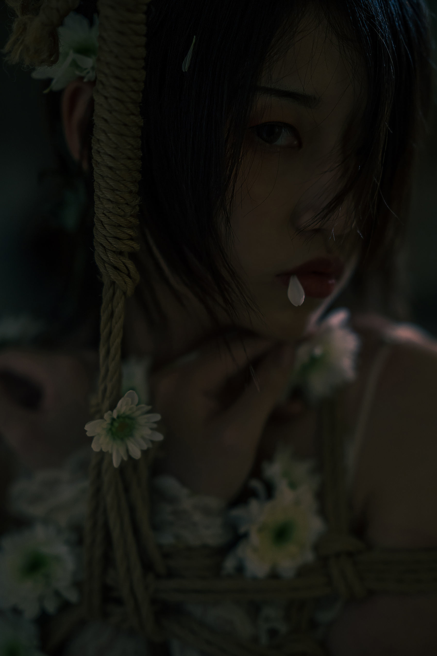 ネット有名人コスプレイヤー写真] ユンシシ - 花と縄