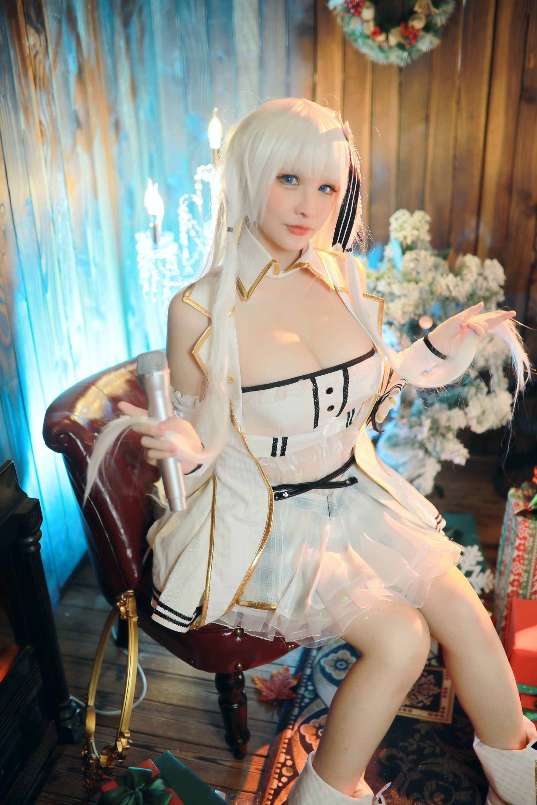 Internet Celebrity Cosplayer Photo Book] Qian Yu_rr - Azur Lane Illustrious