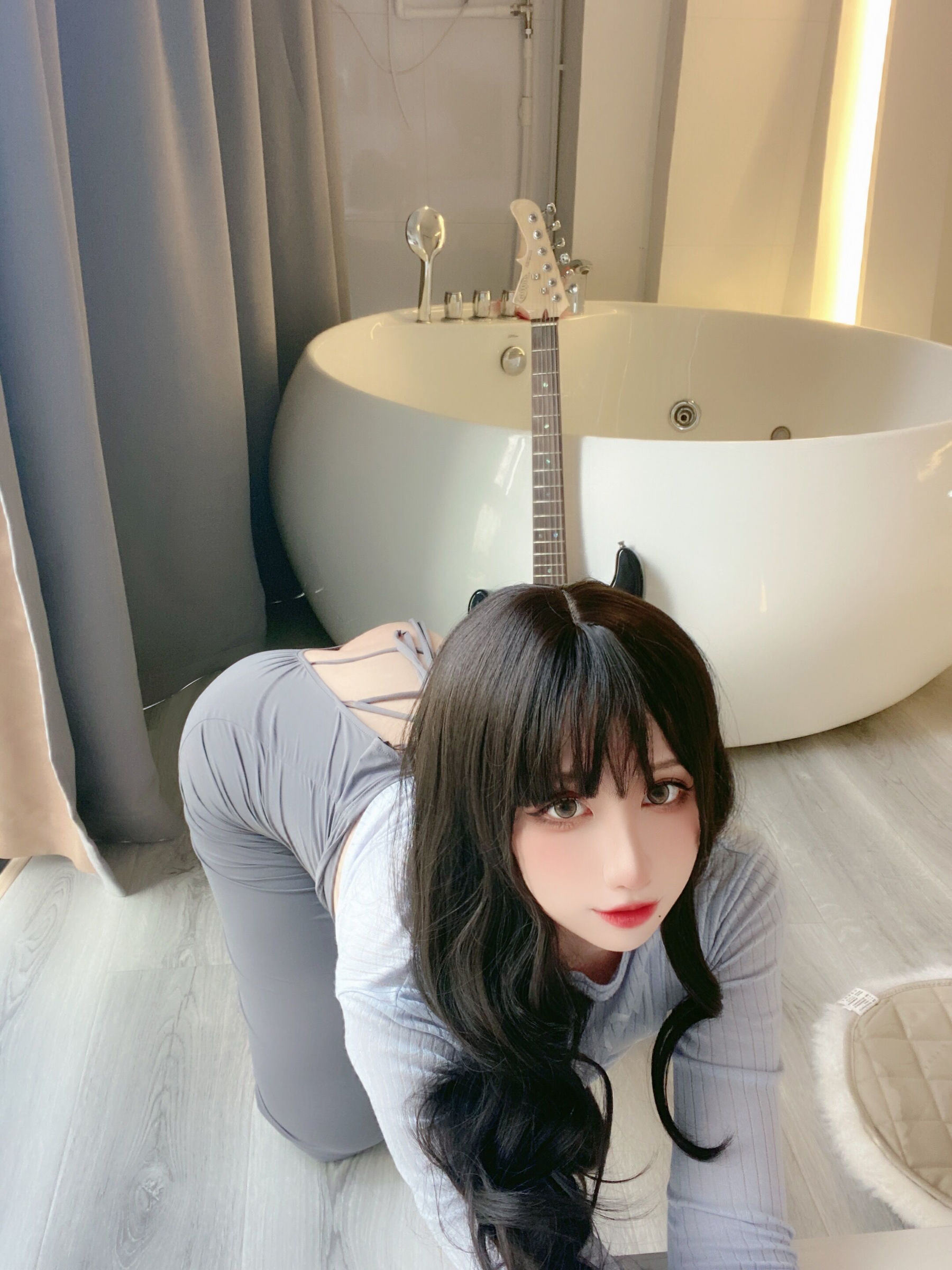 [网红COSER写真] 动漫博主九曲Jean - 吉他妹妹