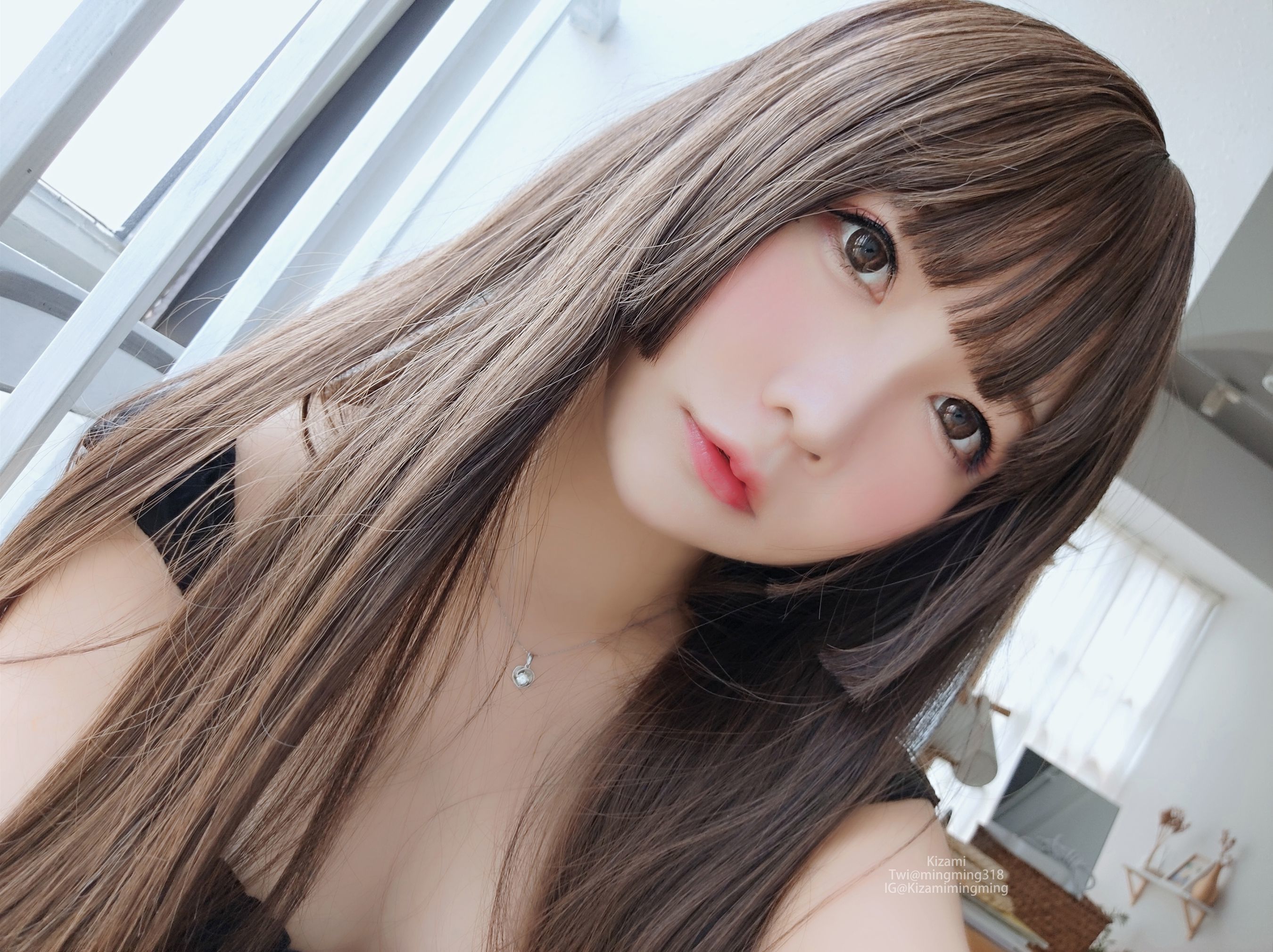 銘銘Kizami] fantia 黑色的絲襪