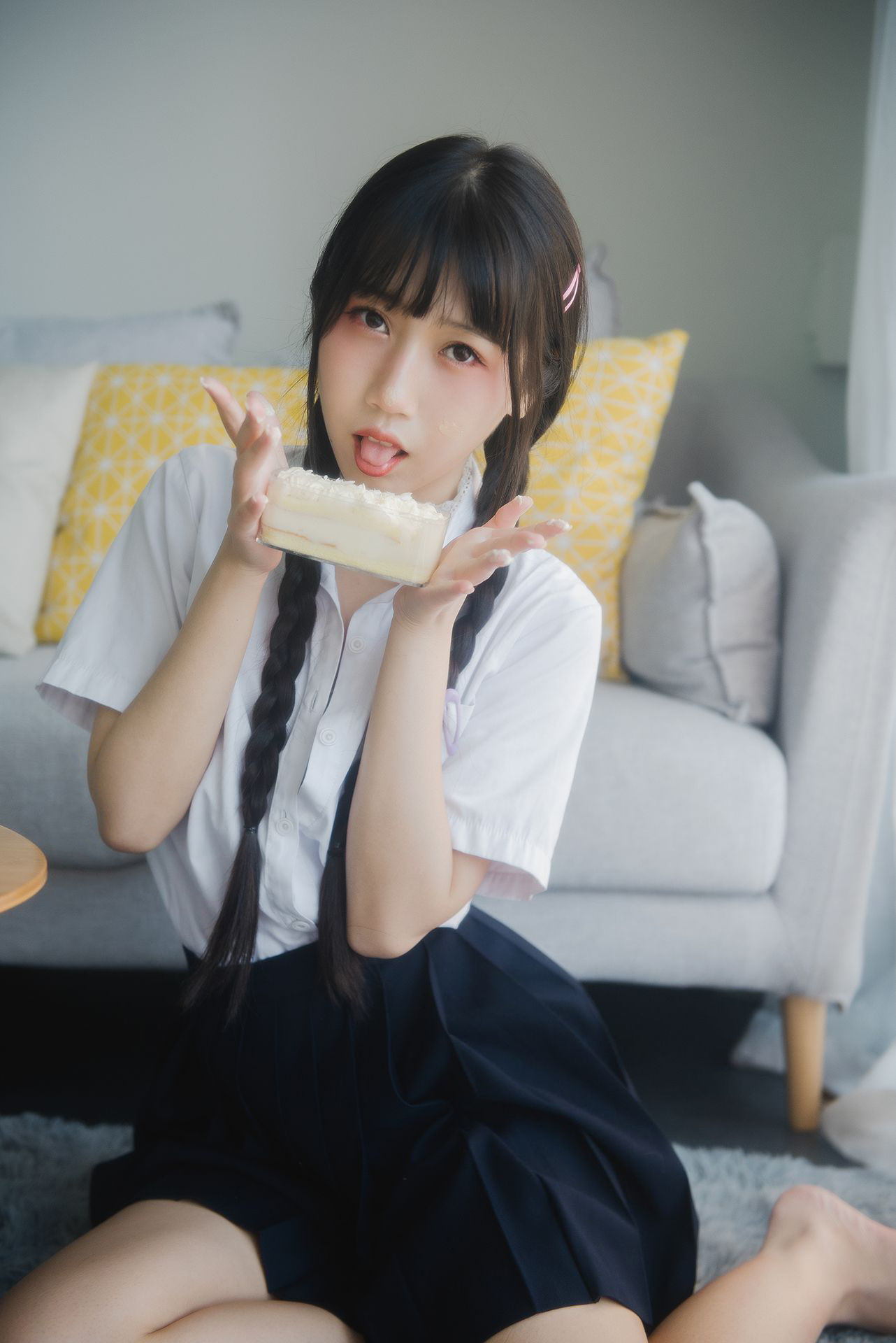 Internet Celebrity Coser Photobook] Popular Weibo Coser Bu Dai Mao - Creamy Girl