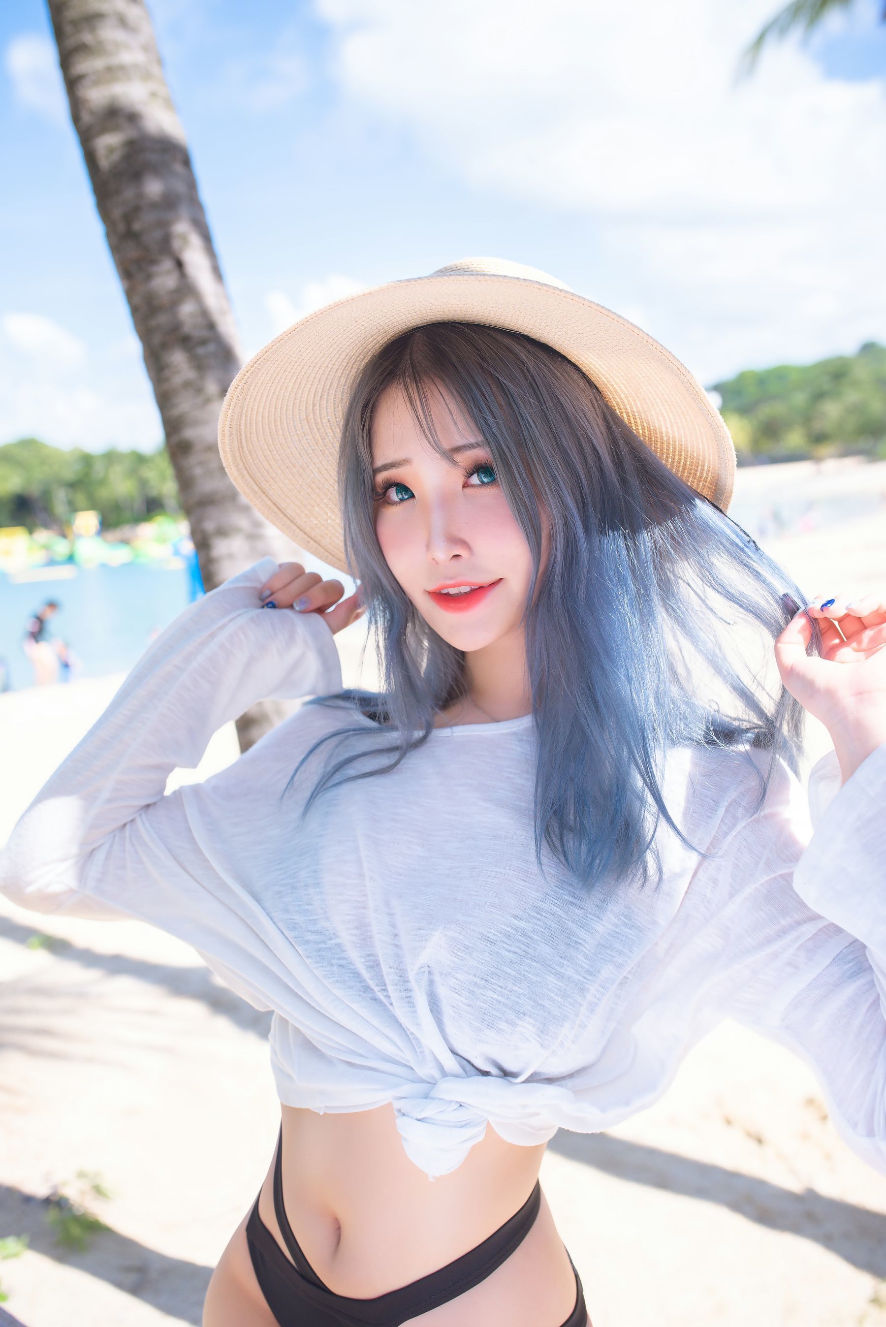 ネット有名人コスプレイヤー写真] 花リリ(プラント リリー) - ビーチ リリー