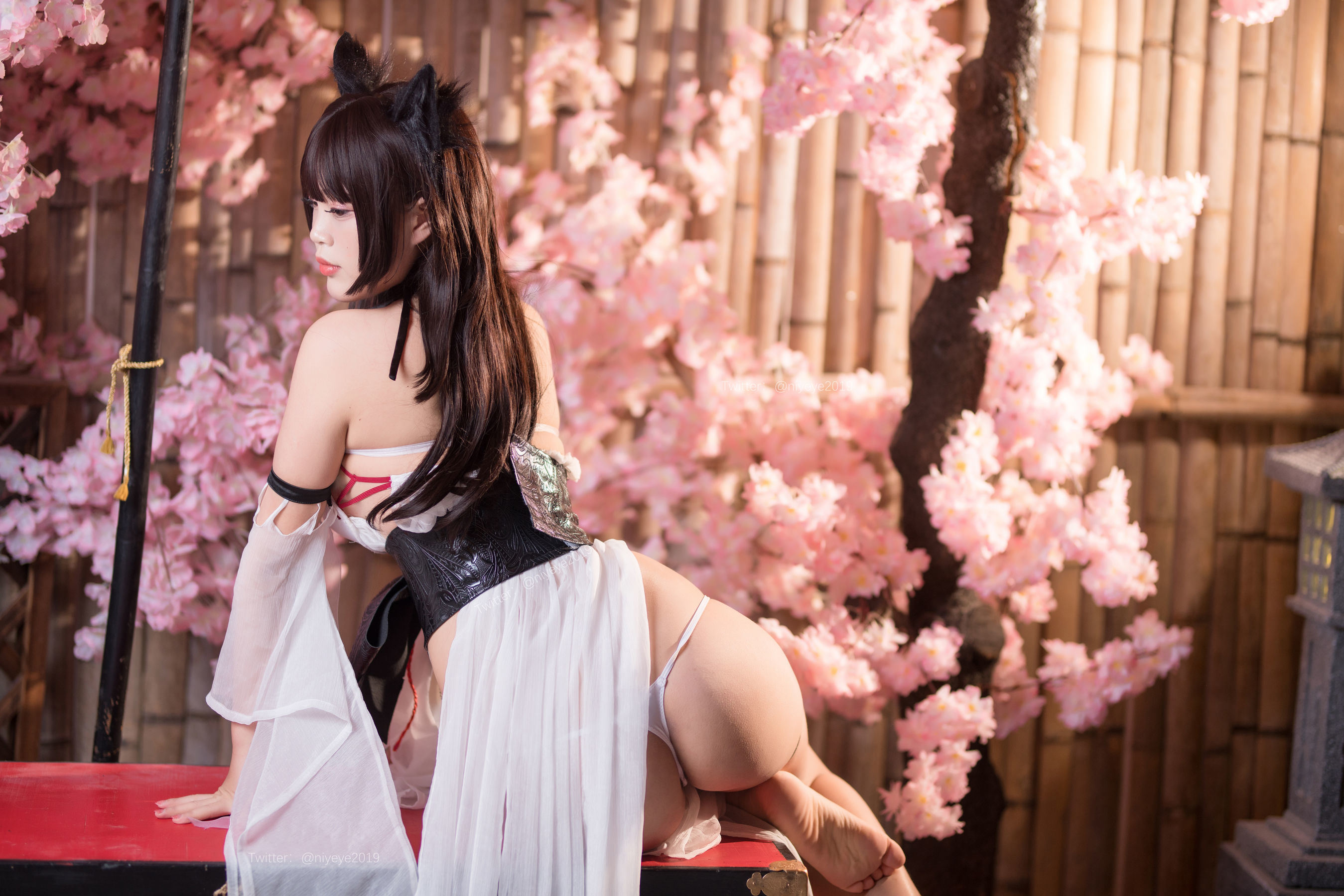 Internet Celebrity Coser Photobook] Cute Style Miss - Bai Ye - Wet Body Swimsuit