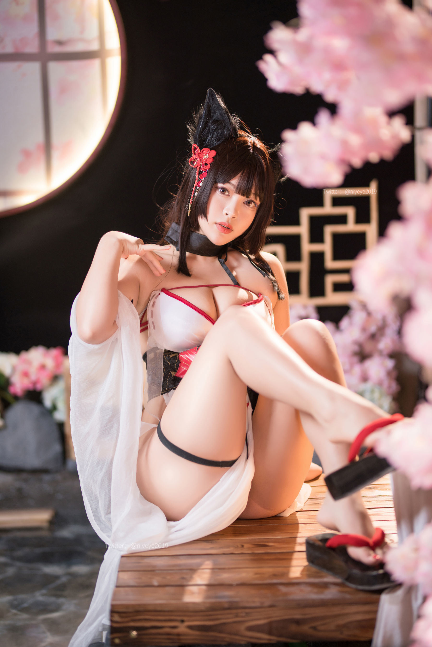 Ảnh chụp Coser nổi tiếng] Hệ moe - Cô chị - Bạch Dạ - Áo tắm ướt thân