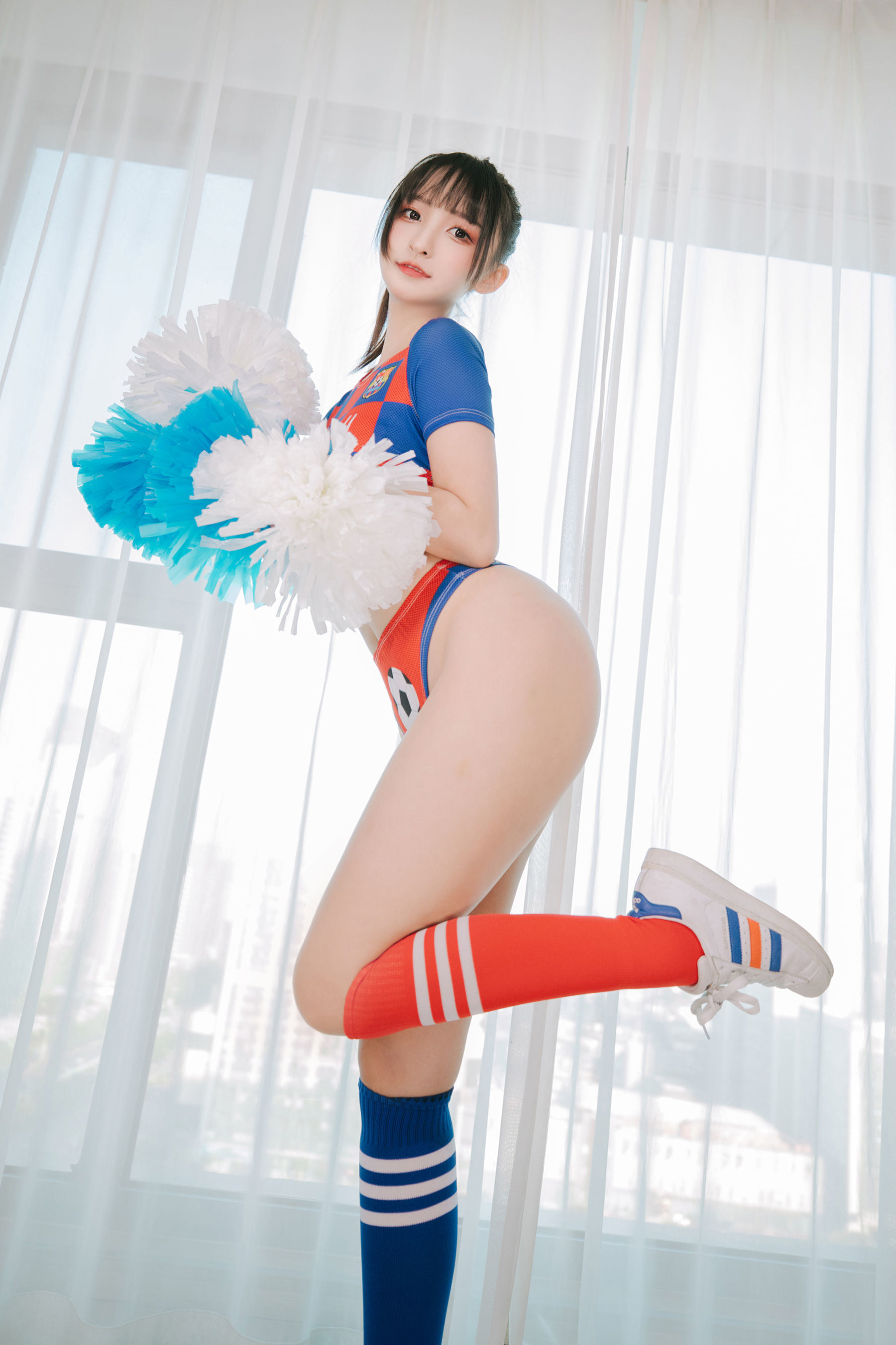 ネットコスプレイヤー写真集] ロリィ神楽バンマフユのチアガール少女