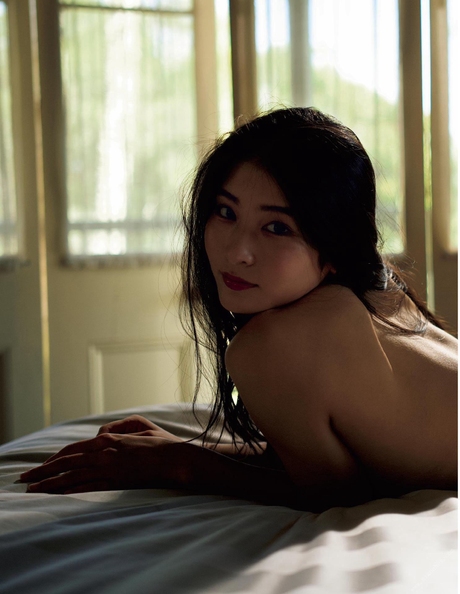 혼조 레이 사진집: 내추럴 뷰티 116P