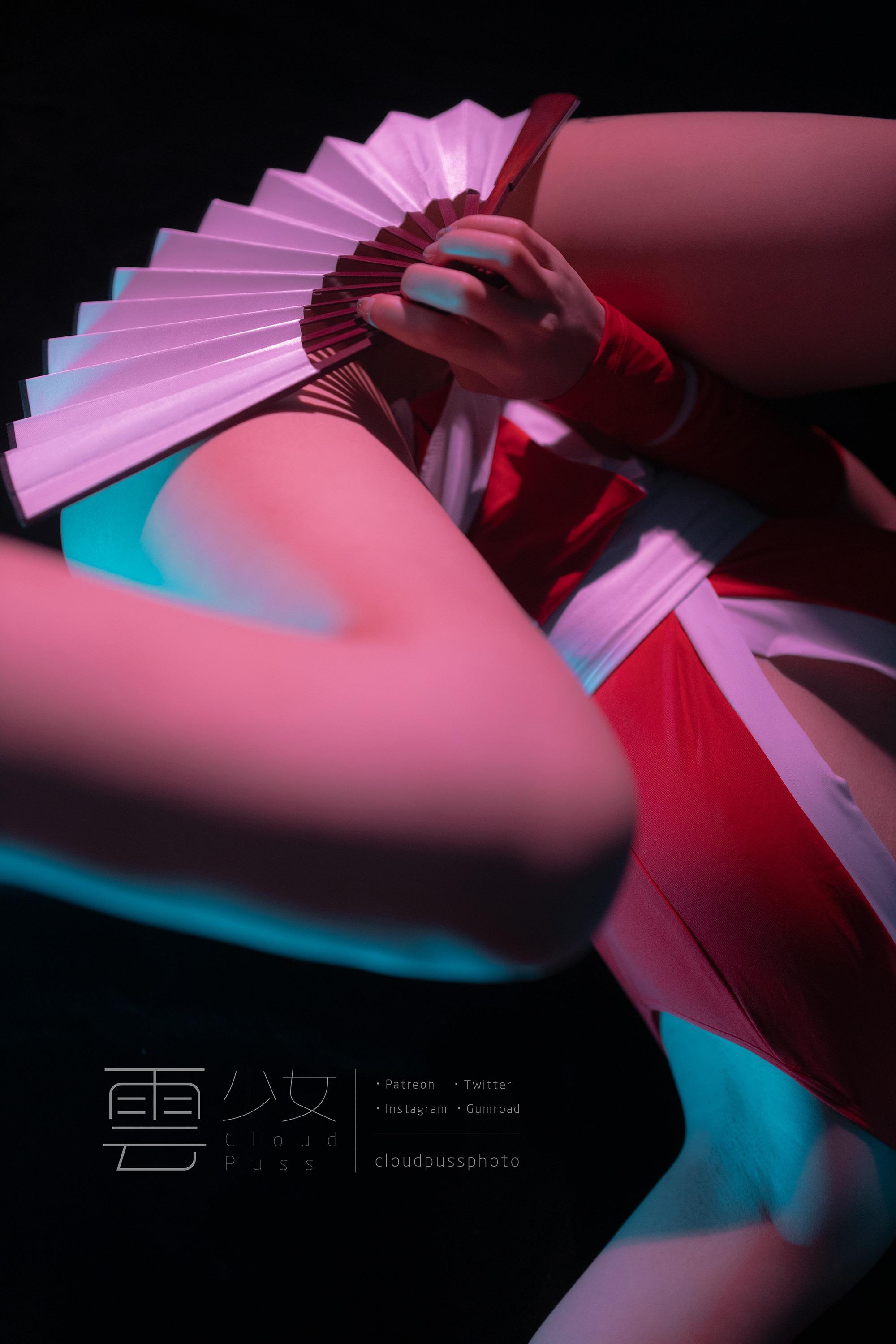 Cloud Girl Photo [27P