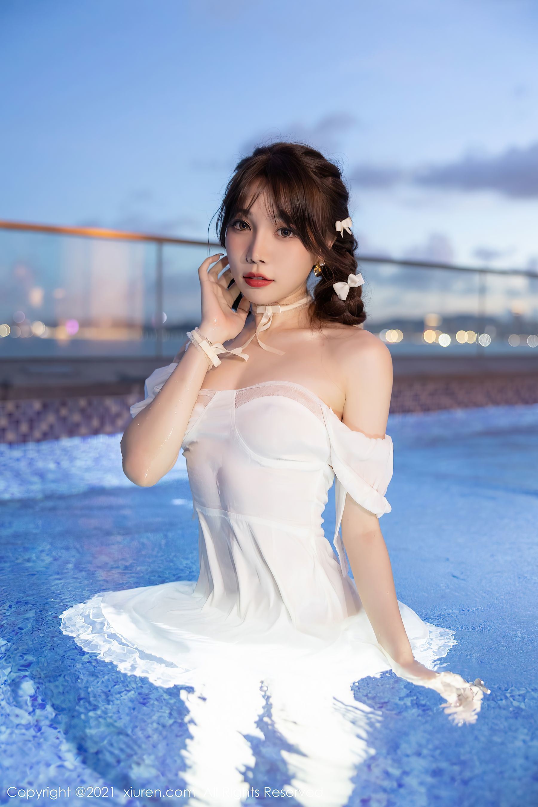 XiuRen] No.3998 ZhiZhi Booty