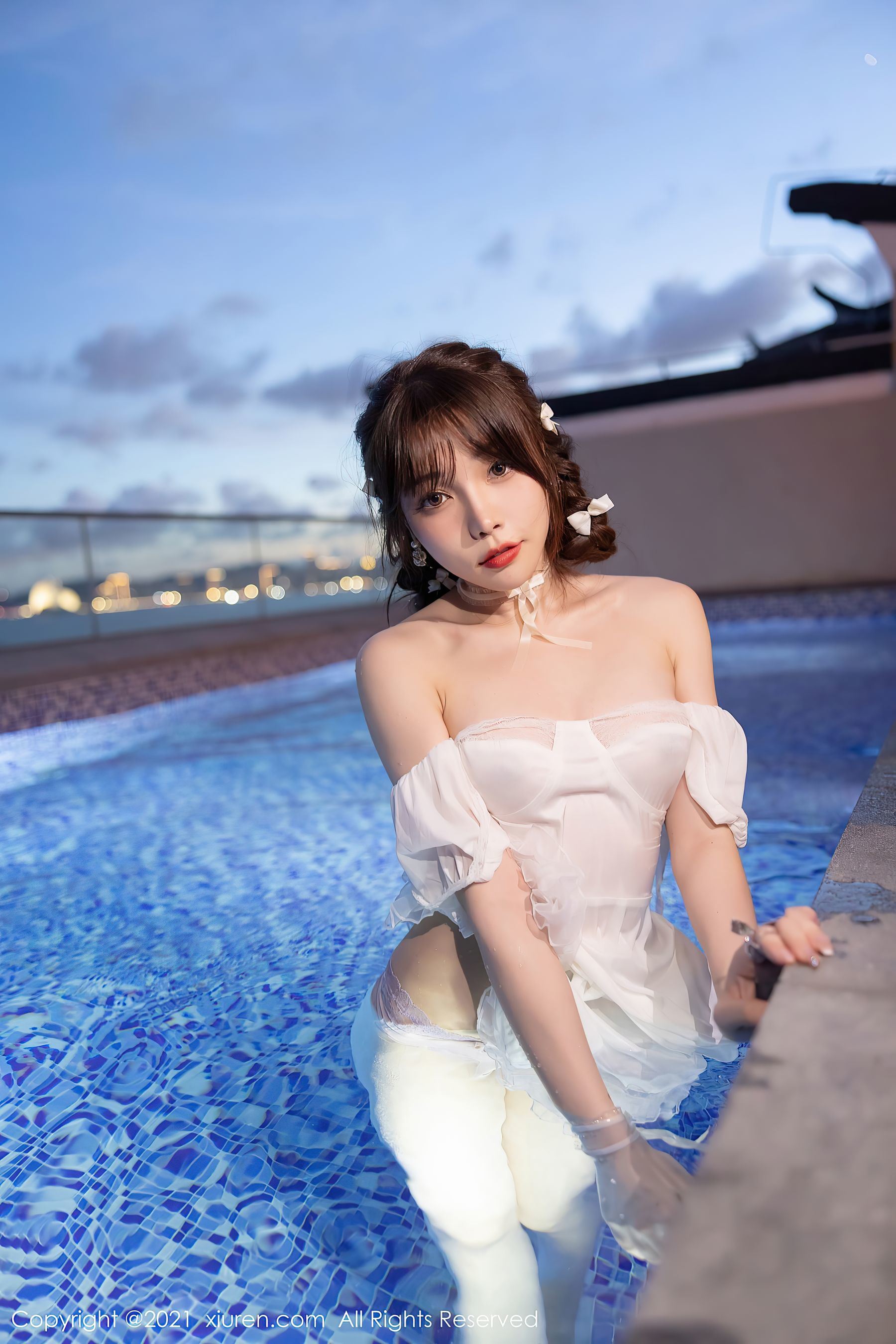 XiuRen] No.3998 ZhiZhi Booty