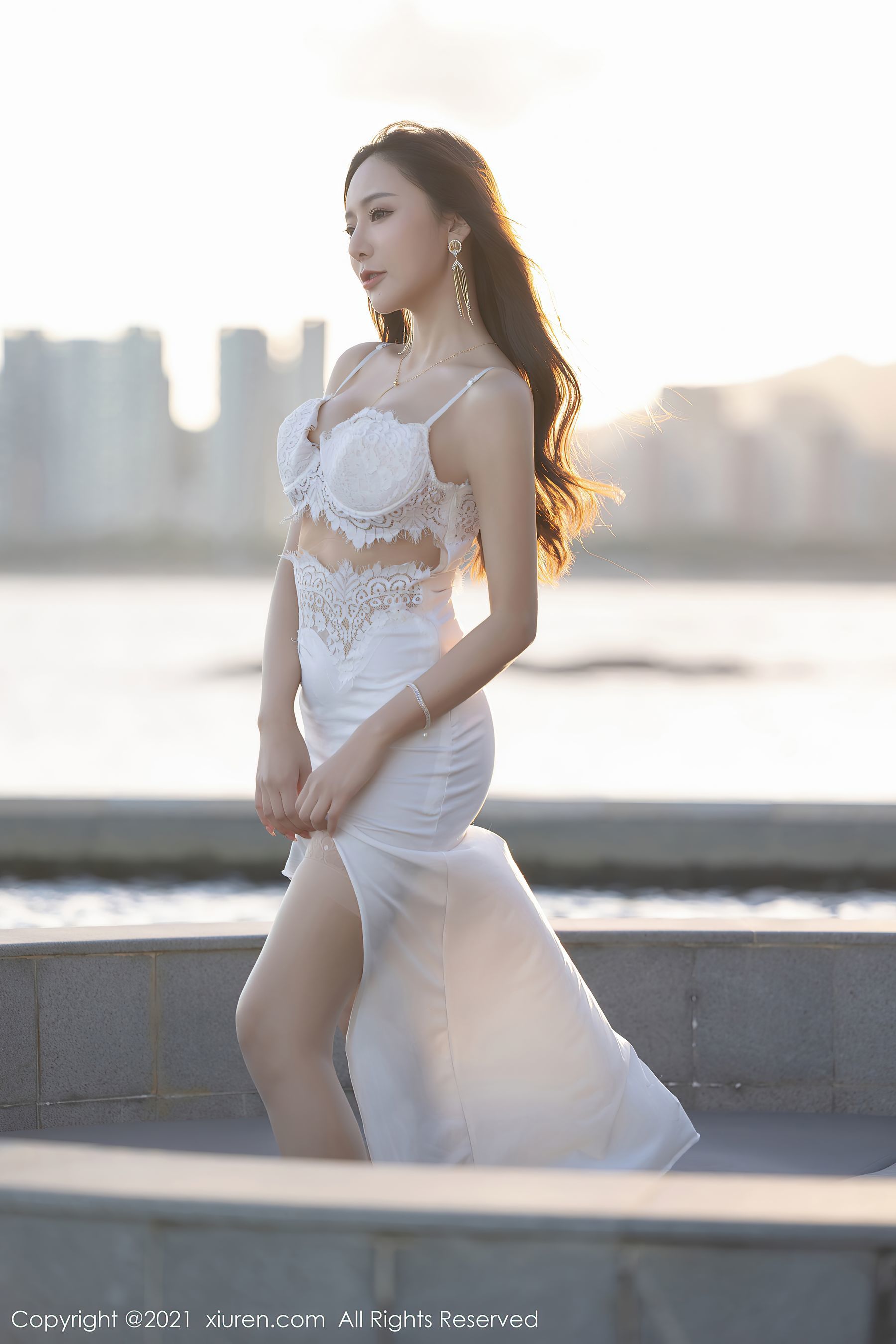 秀人XiuRen No.4004 王馨瑶Yanni长裙女神写真