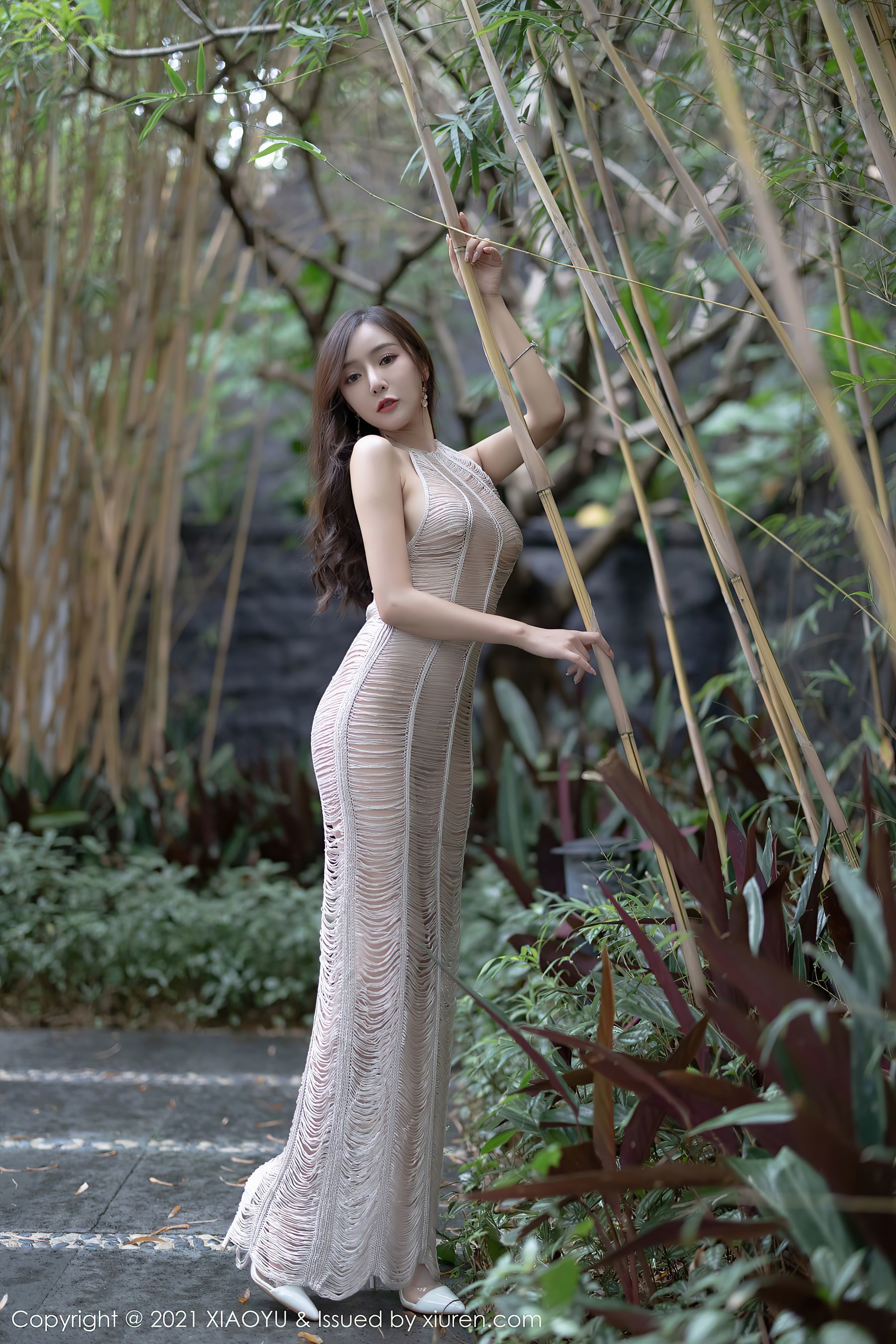 XIAOYU Vol.617 王馨瑶Yanni 优雅长裙女神写真