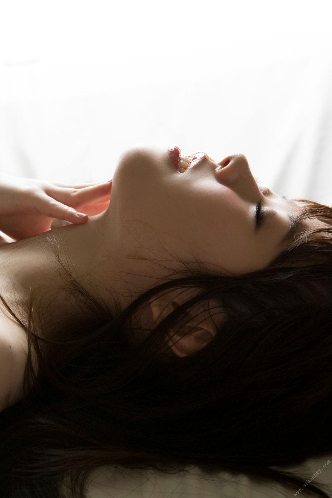FRIDAYデジタル寫真集プレミアム 水卜さくら「絶世のクビレＢＯＤＹ」83P