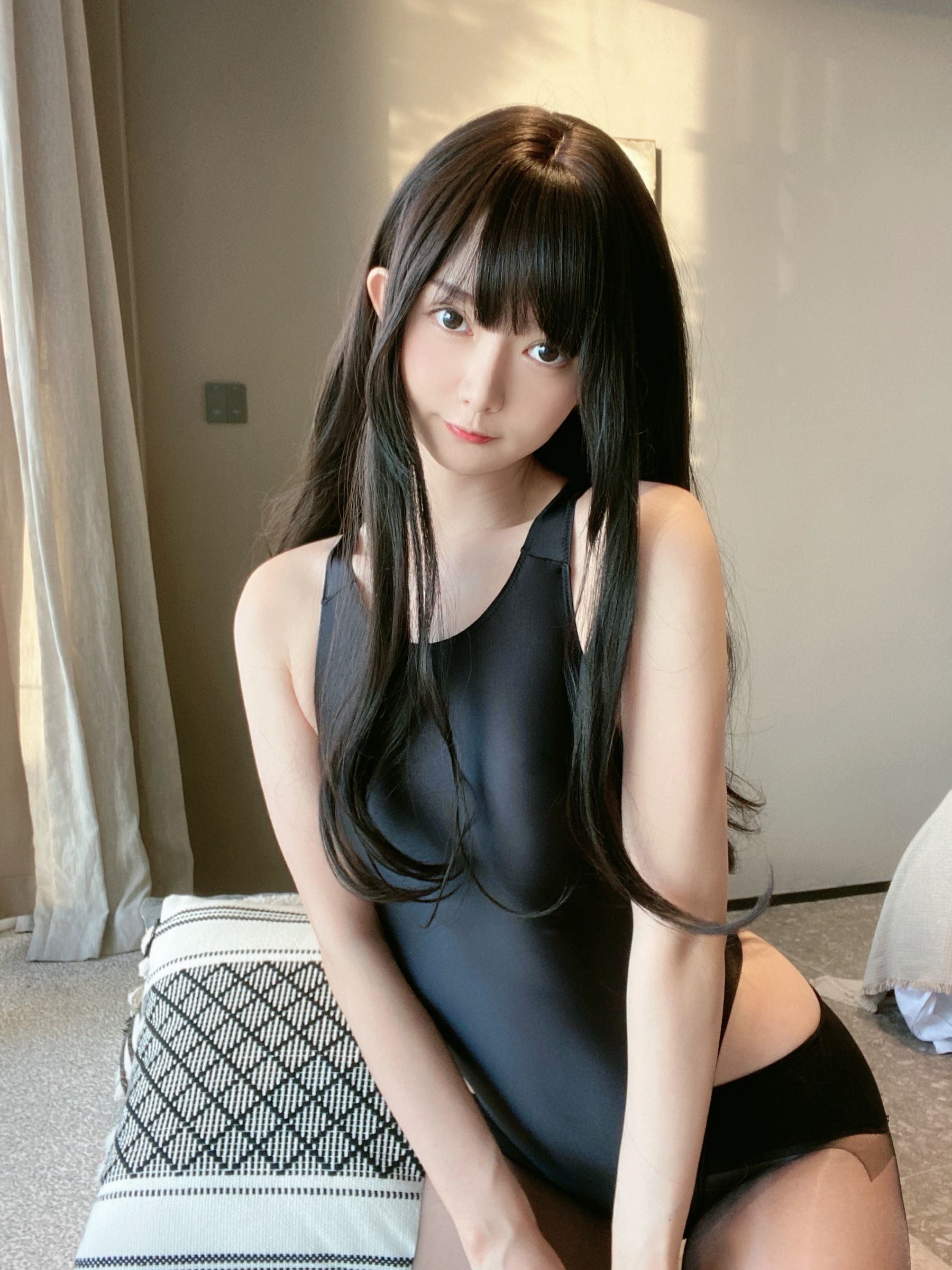 Welfare COS] 51 Jiang - Black and Red Swimsuit