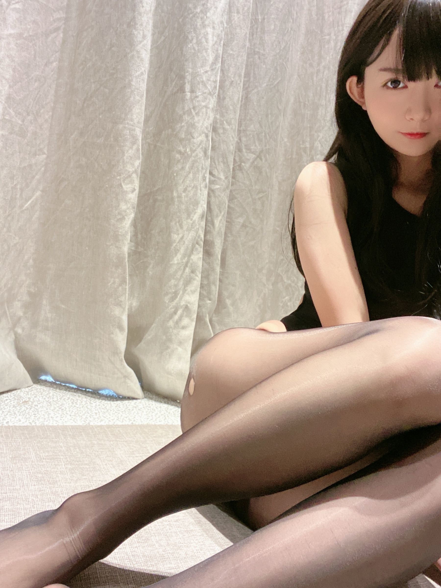 Welfare COS] 51 Jiang - Black and Red Swimsuit