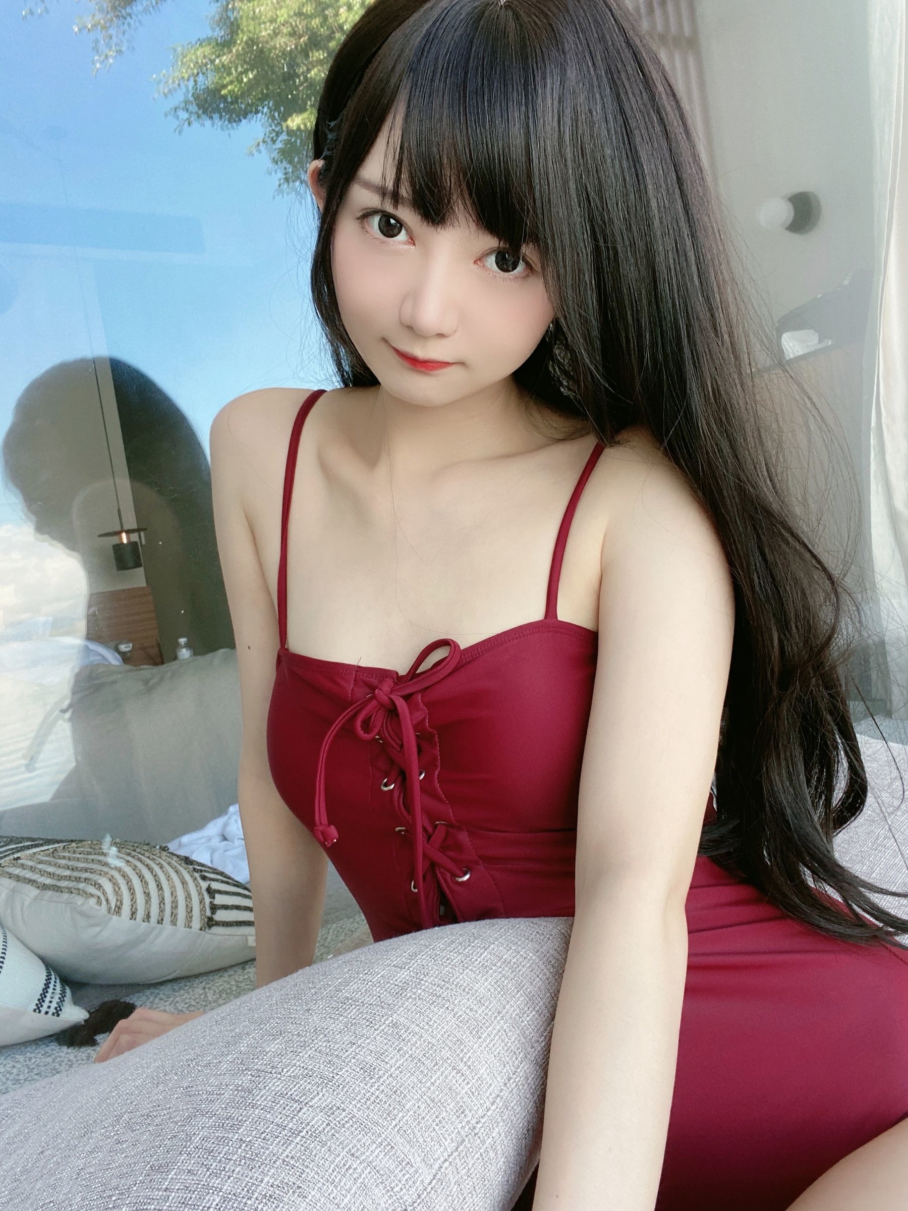Welfare COS] 51 Jiang - Black and Red Swimsuit