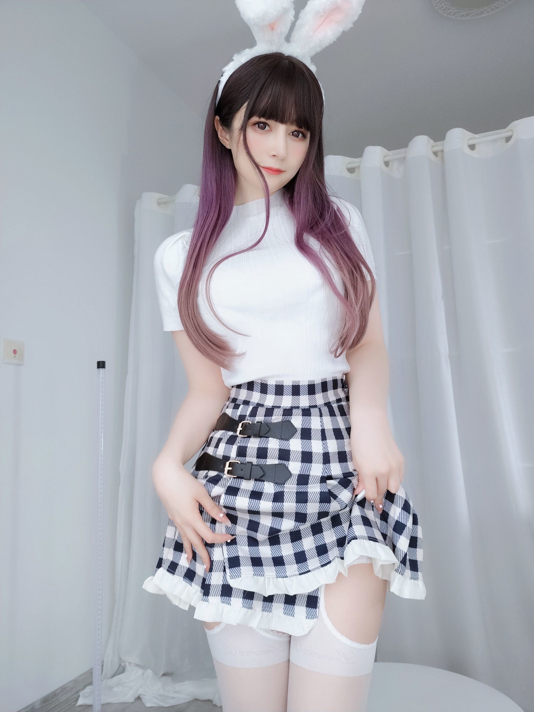福利COS] Coser小姐姐白銀 - 白絲兔女郎