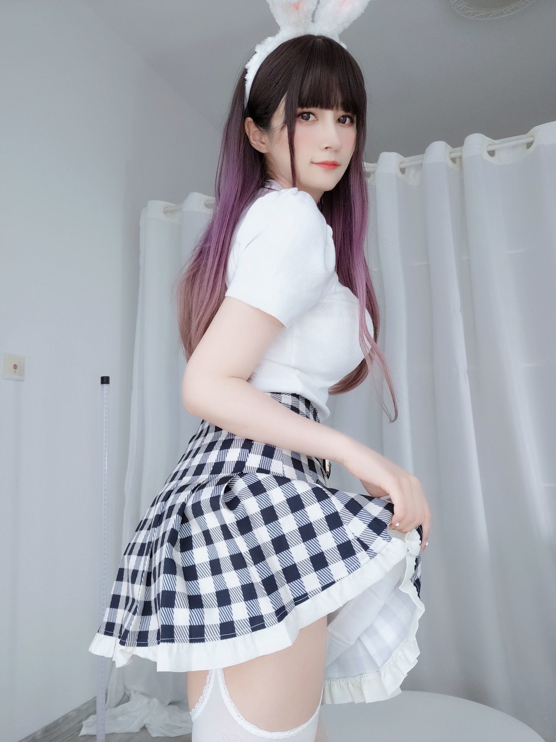 福利COS] Coser小姐姐白銀 - 白絲兔女郎
