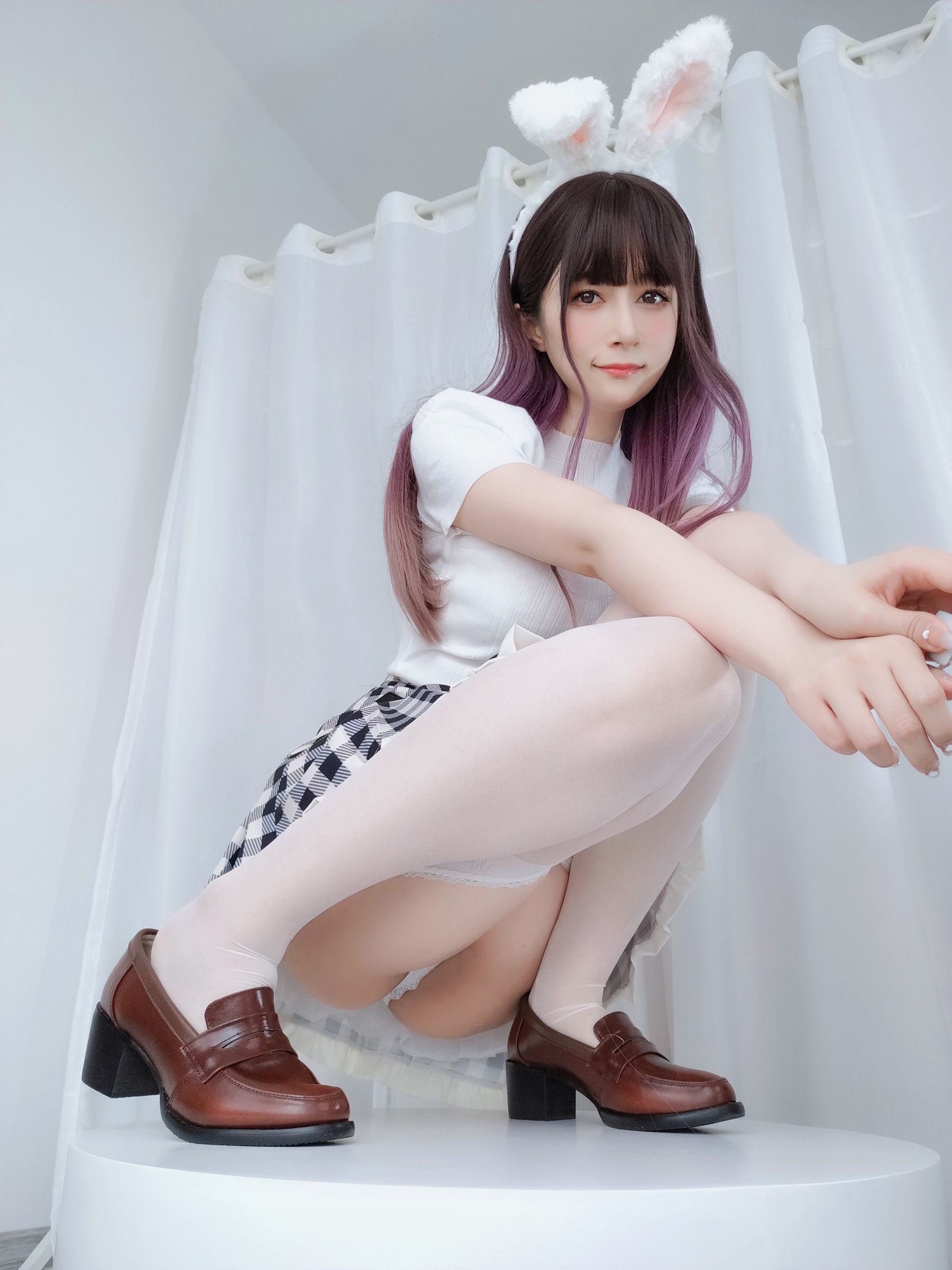 福利COS] Coser小姐姐白銀 - 白絲兔女郎