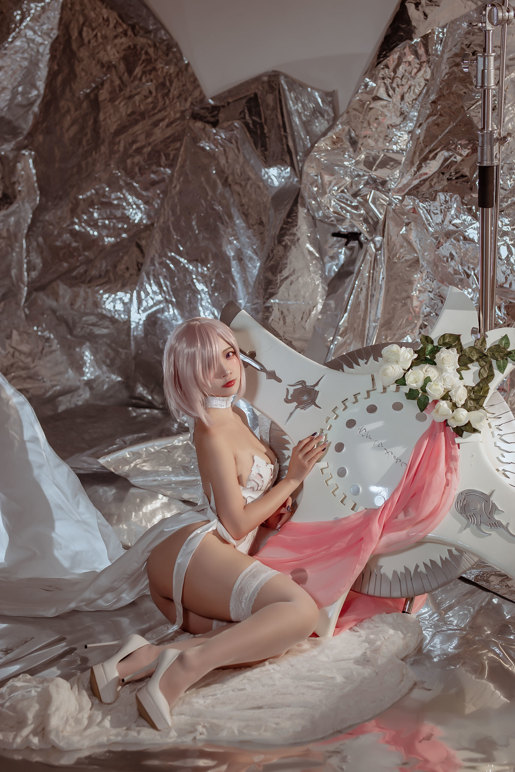 福利COS] 人氣 Coser 二佐 Nisa - Fate 瑪修 婚紗