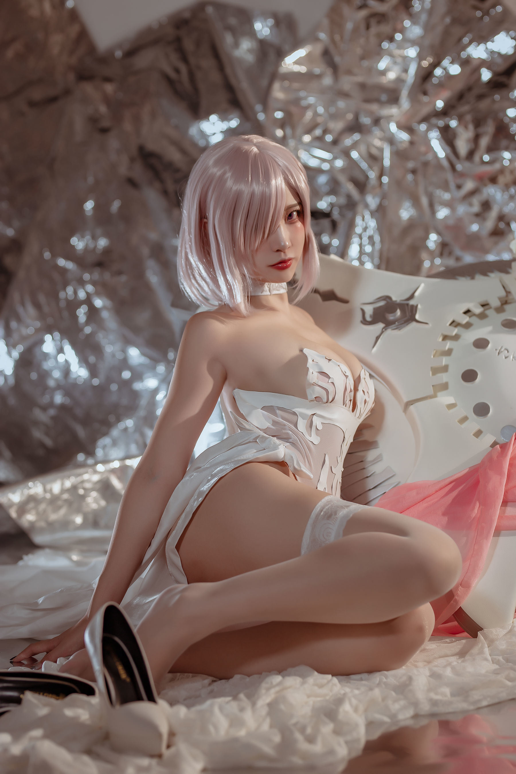 福利COS] 人氣 Coser 二佐 Nisa - Fate 瑪修 婚紗