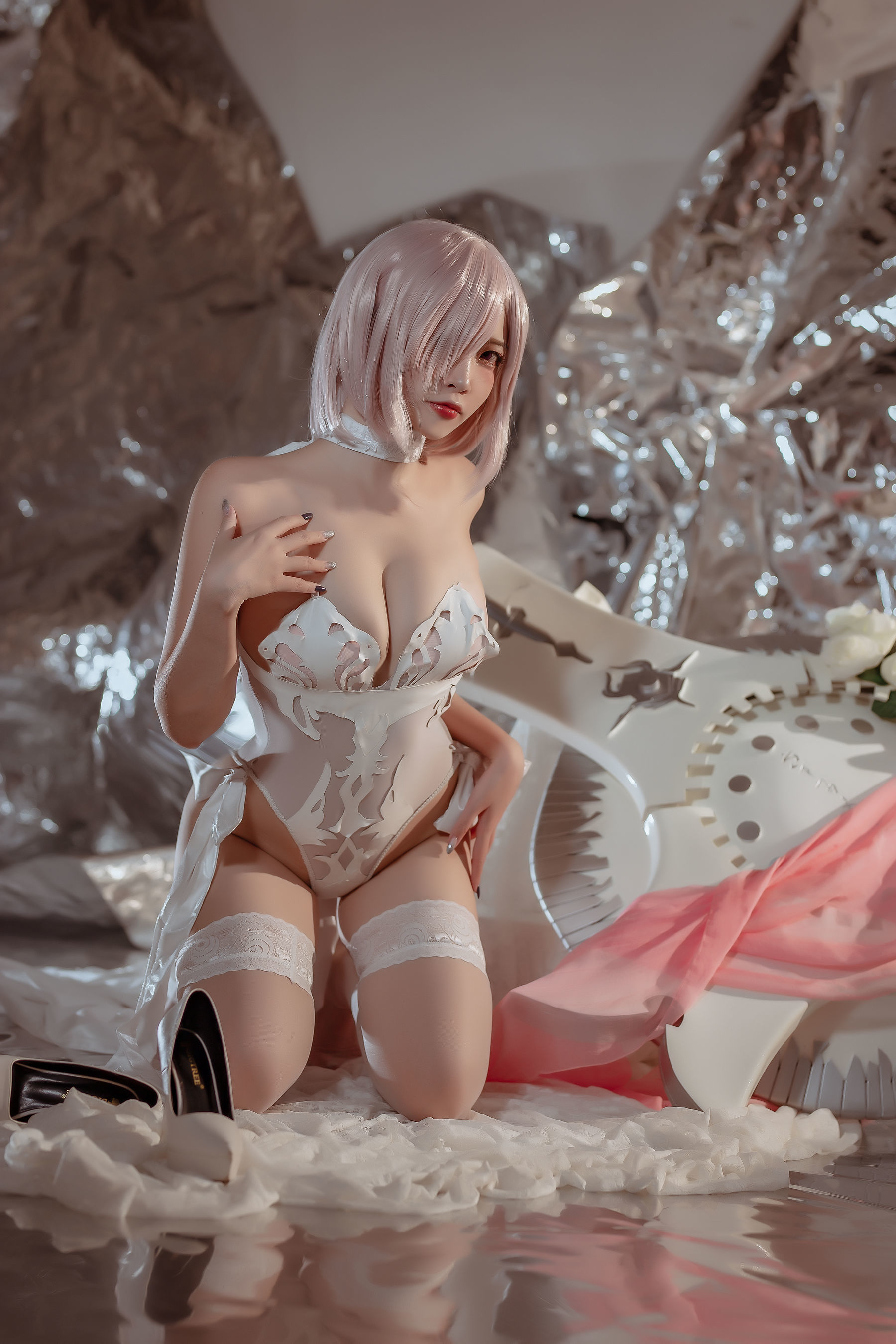 福利COS] 人氣 Coser 二佐 Nisa - Fate 瑪修 婚紗