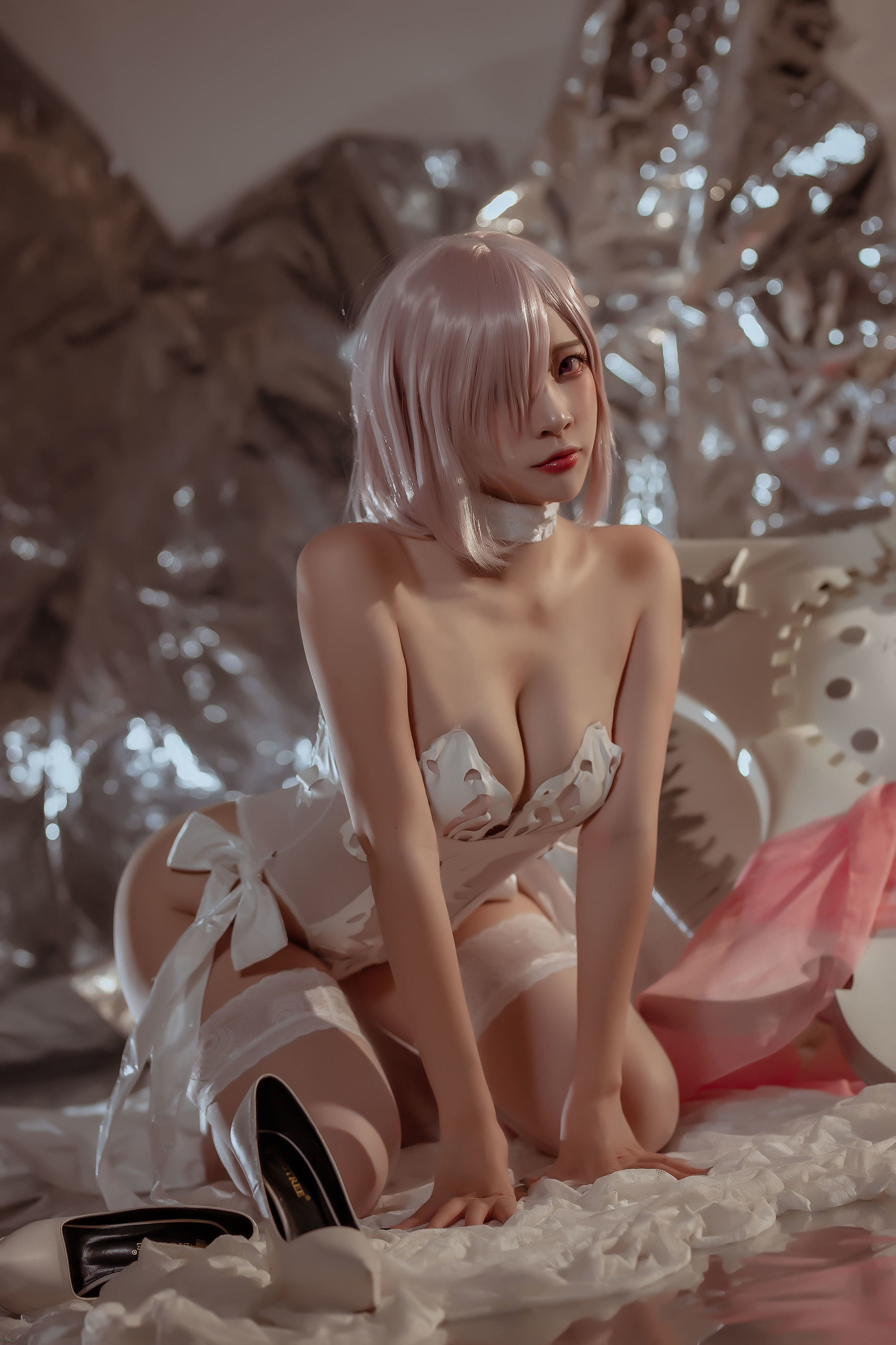 福利COS] 人氣 Coser 二佐 Nisa - Fate 瑪修 婚紗