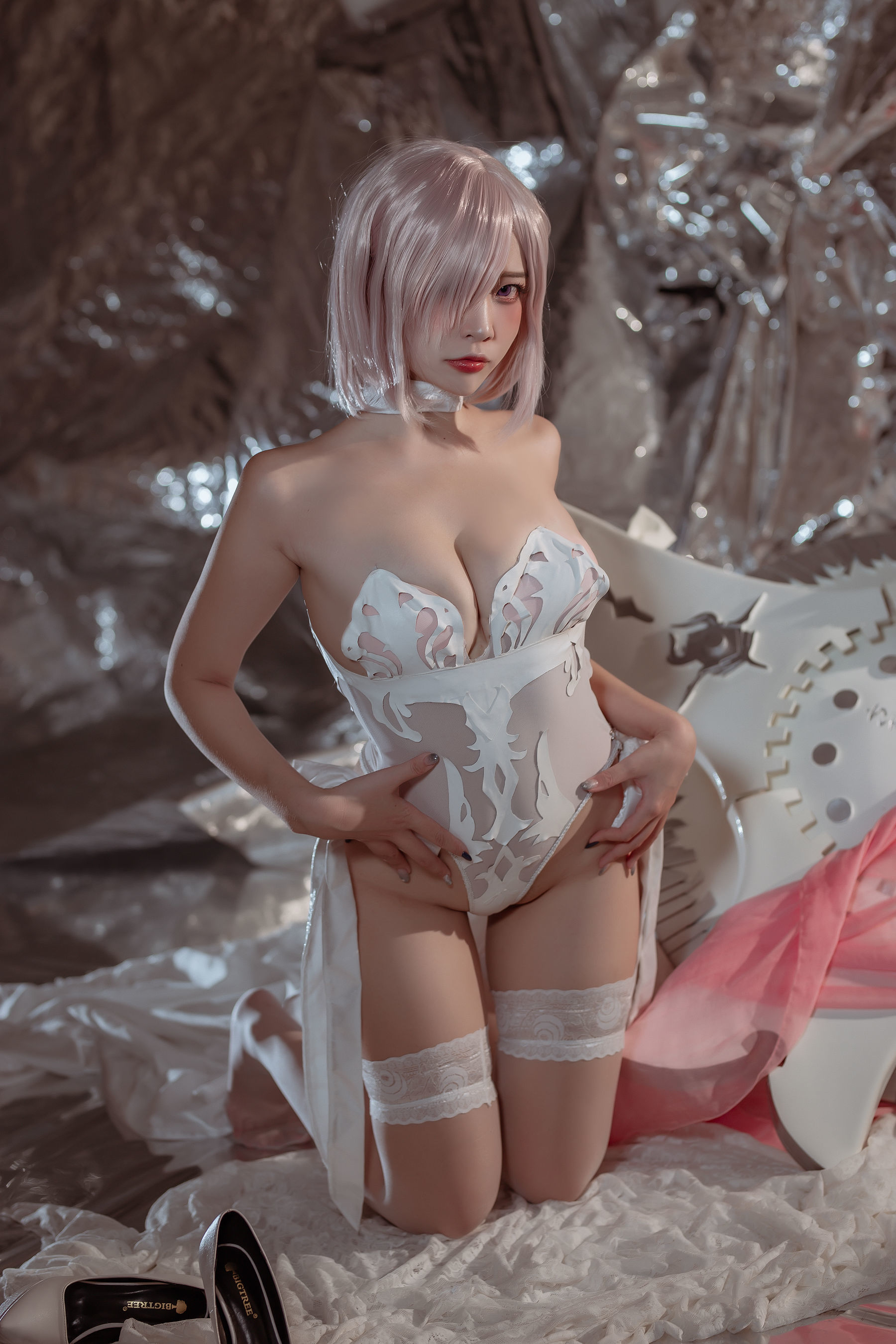 福利COS] 人氣 Coser 二佐 Nisa - Fate 瑪修 婚紗