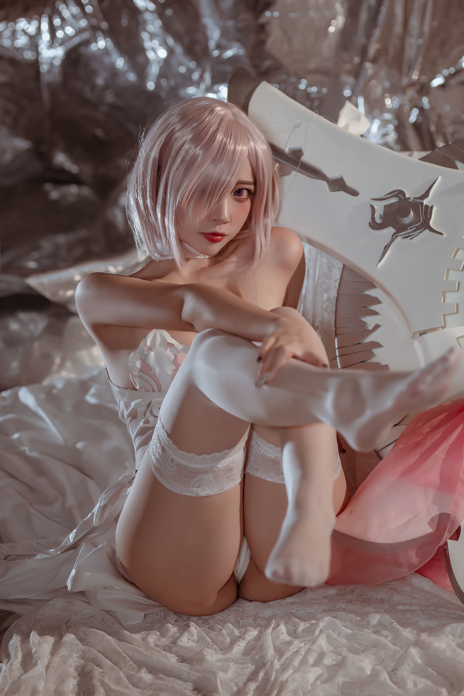 福利COS] 人氣 Coser 二佐 Nisa - Fate 瑪修 婚紗