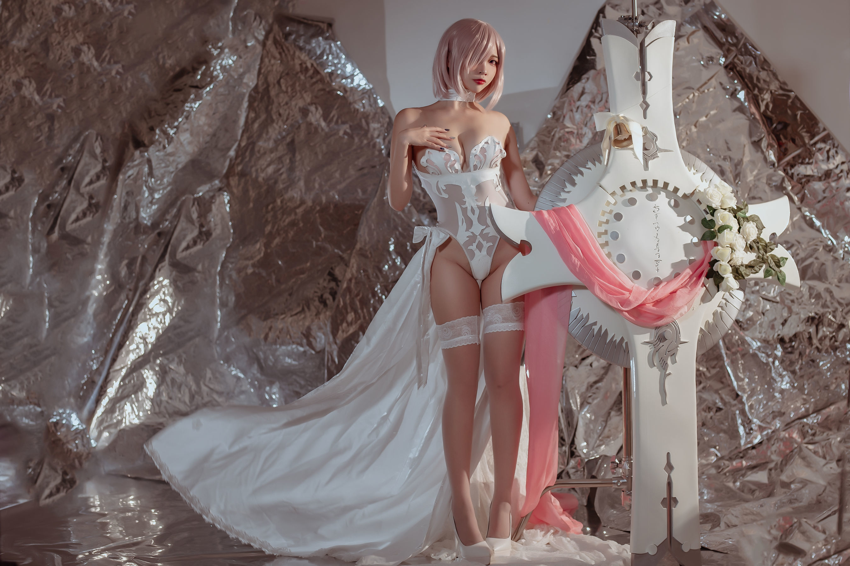 福利COS] 人氣 Coser 二佐 Nisa - Fate 瑪修 婚紗