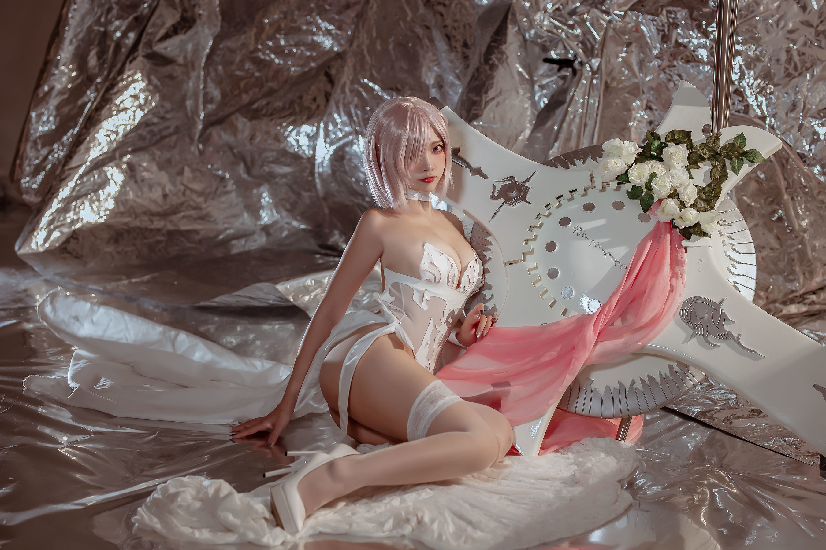 福利COS] 人氣 Coser 二佐 Nisa - Fate 瑪修 婚紗