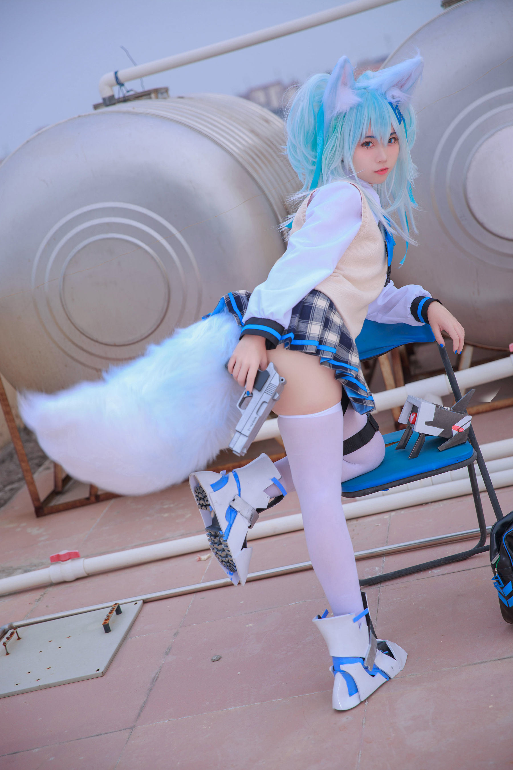 Fan Service Cosplay] Anime Blogger G44 Will Not Be Injured - Girls' Frontline PA15 School Uniform