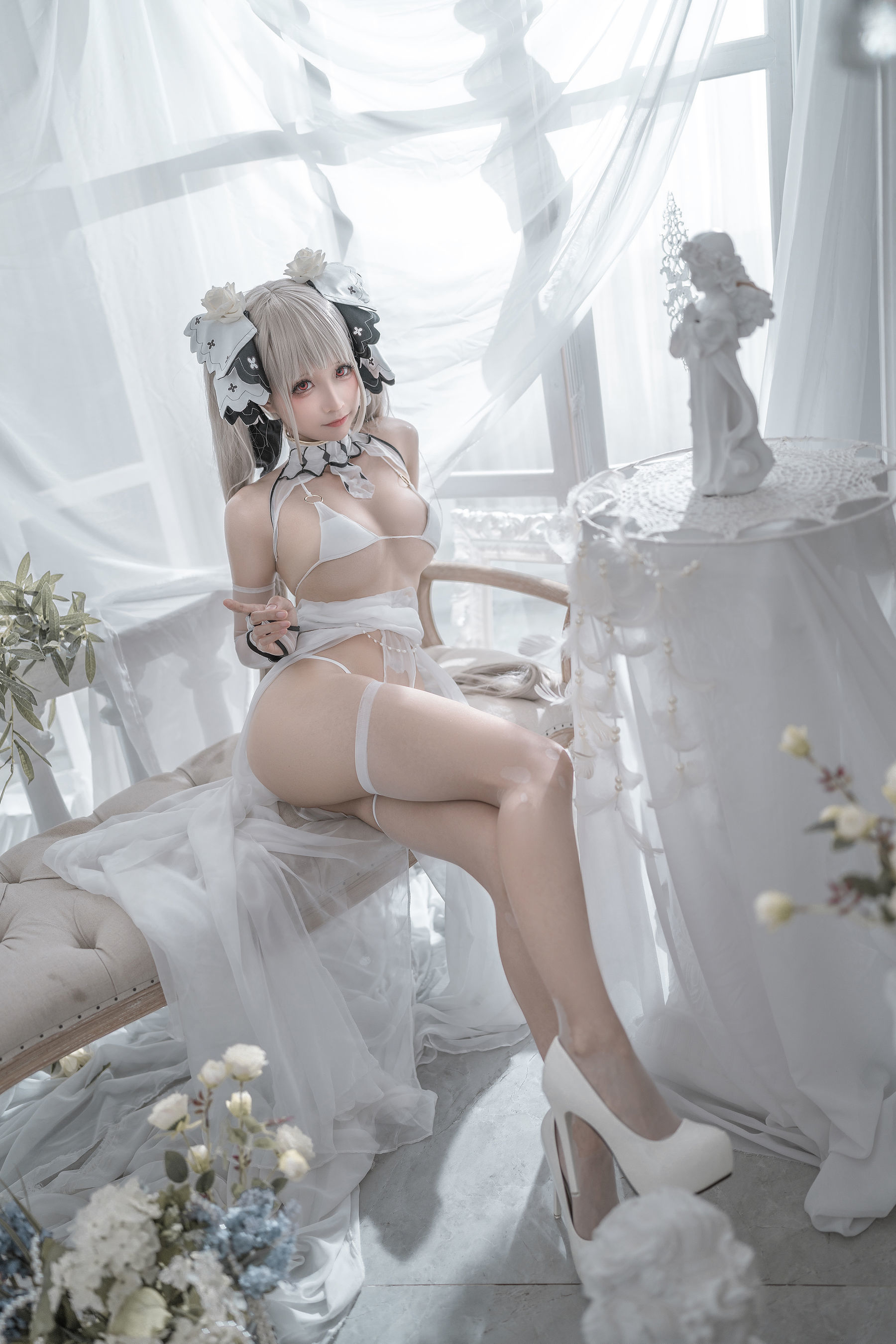 Phúc lợi COS] Blogger hoạt hình Chủn Mò Mò - Áo cưới dễ thương