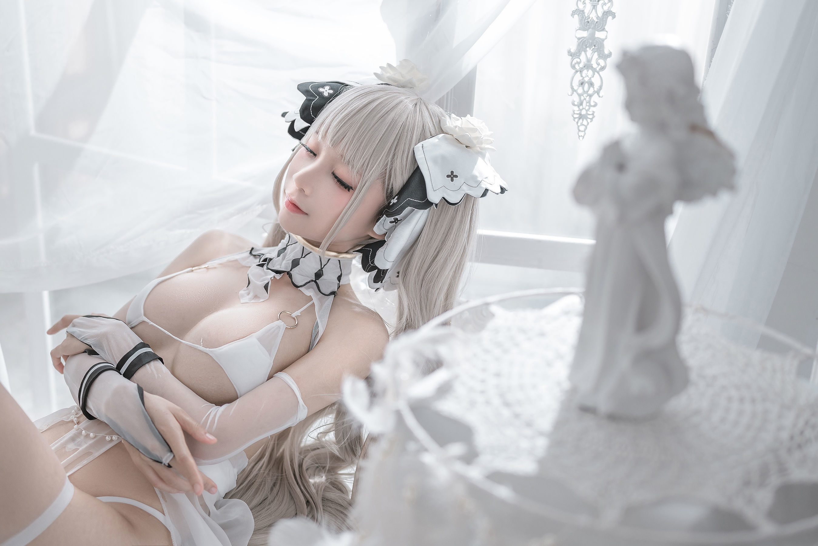 Welfare COS] Anime Blogger Chun Mo Mo - Formidable Wedding Dress