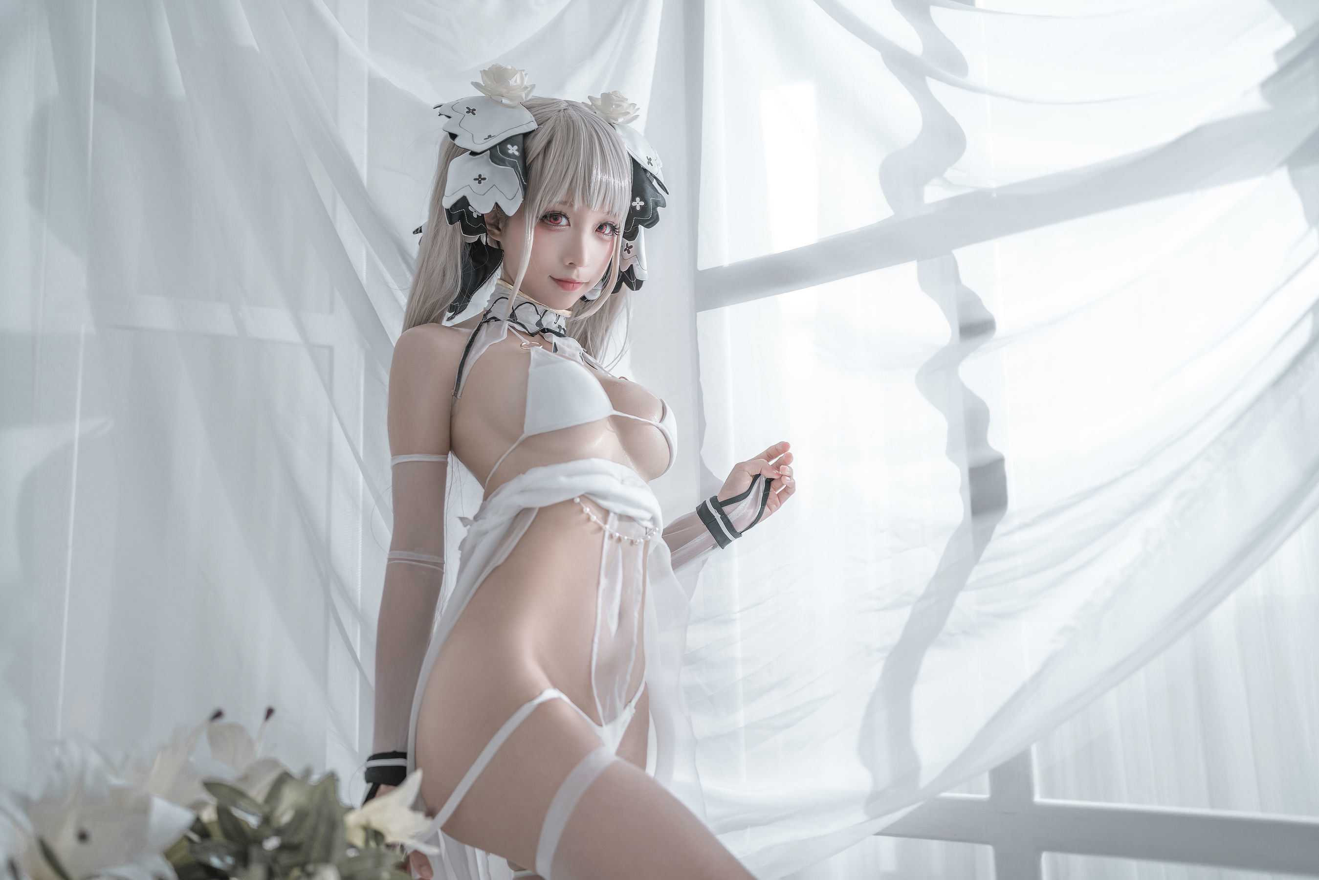 Phúc lợi COS] Blogger hoạt hình Chủn Mò Mò - Áo cưới dễ thương