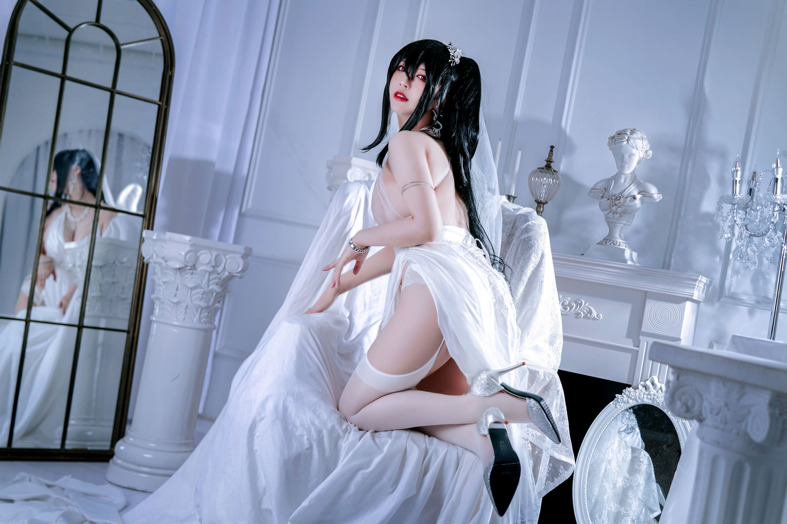 Ban Ban Zi Cosplay Taihou Bride