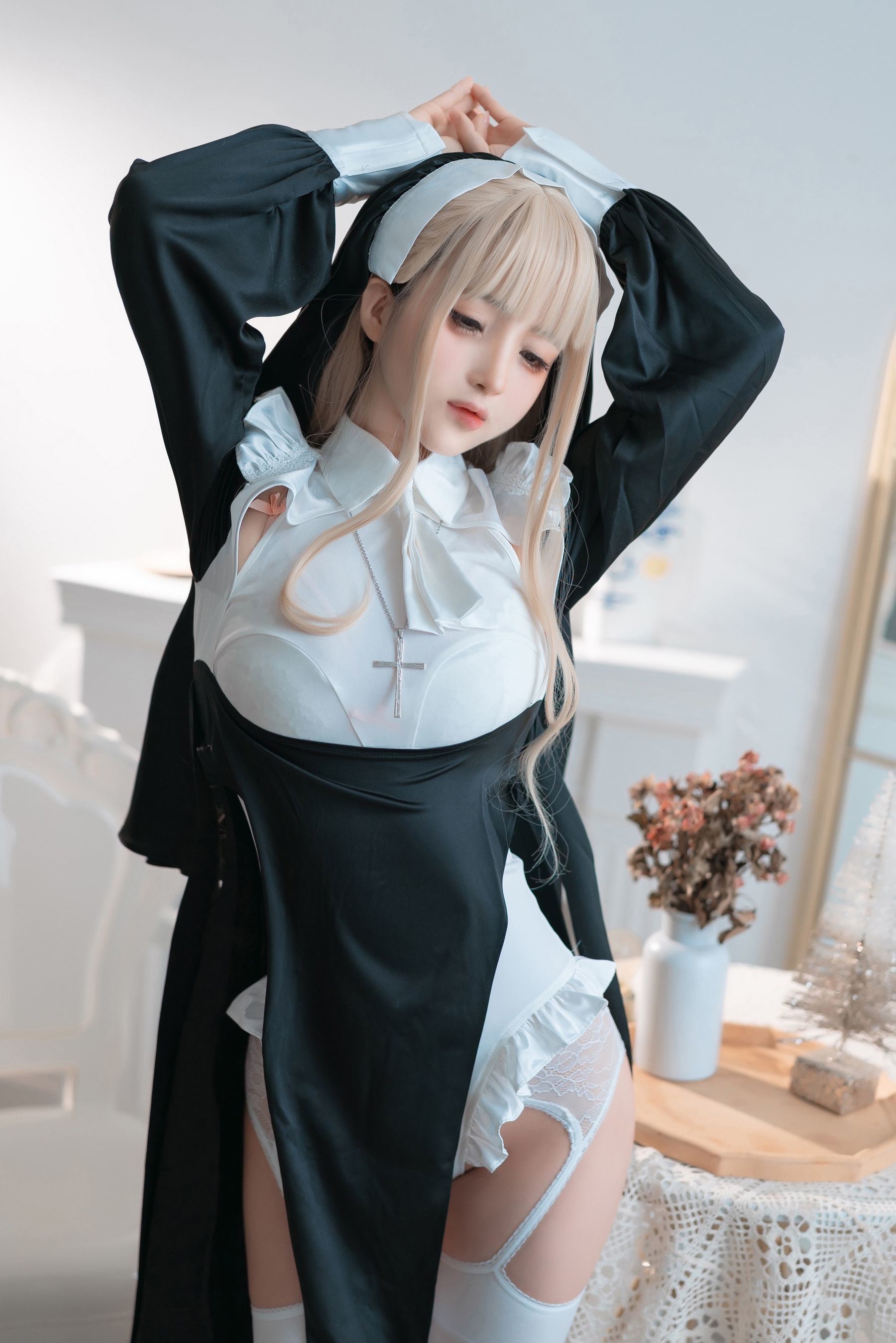 Welfare COS] Sakurai Nene - Nữ tu