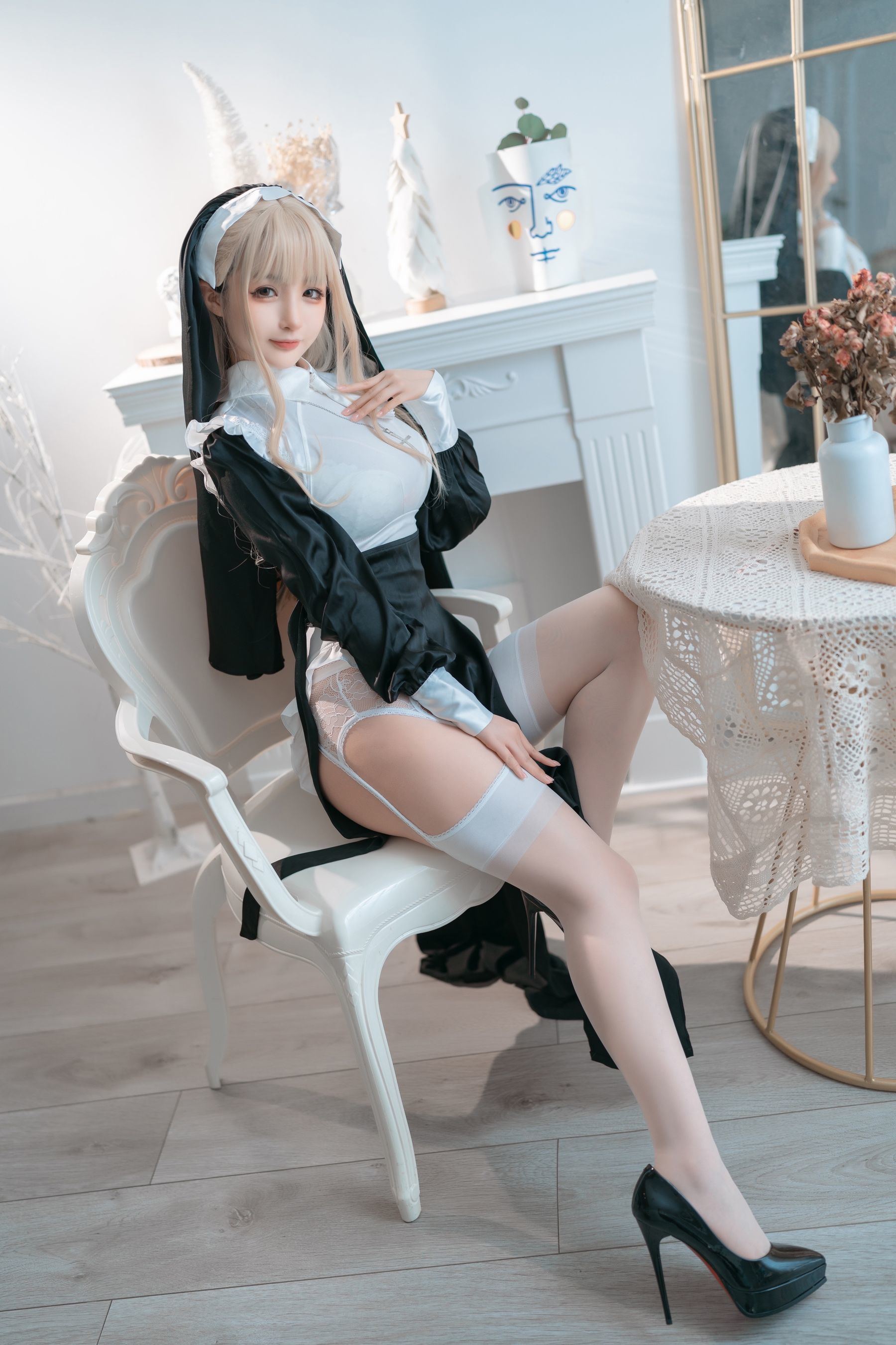 Welfare COS] Sakurai Nene - Nữ tu