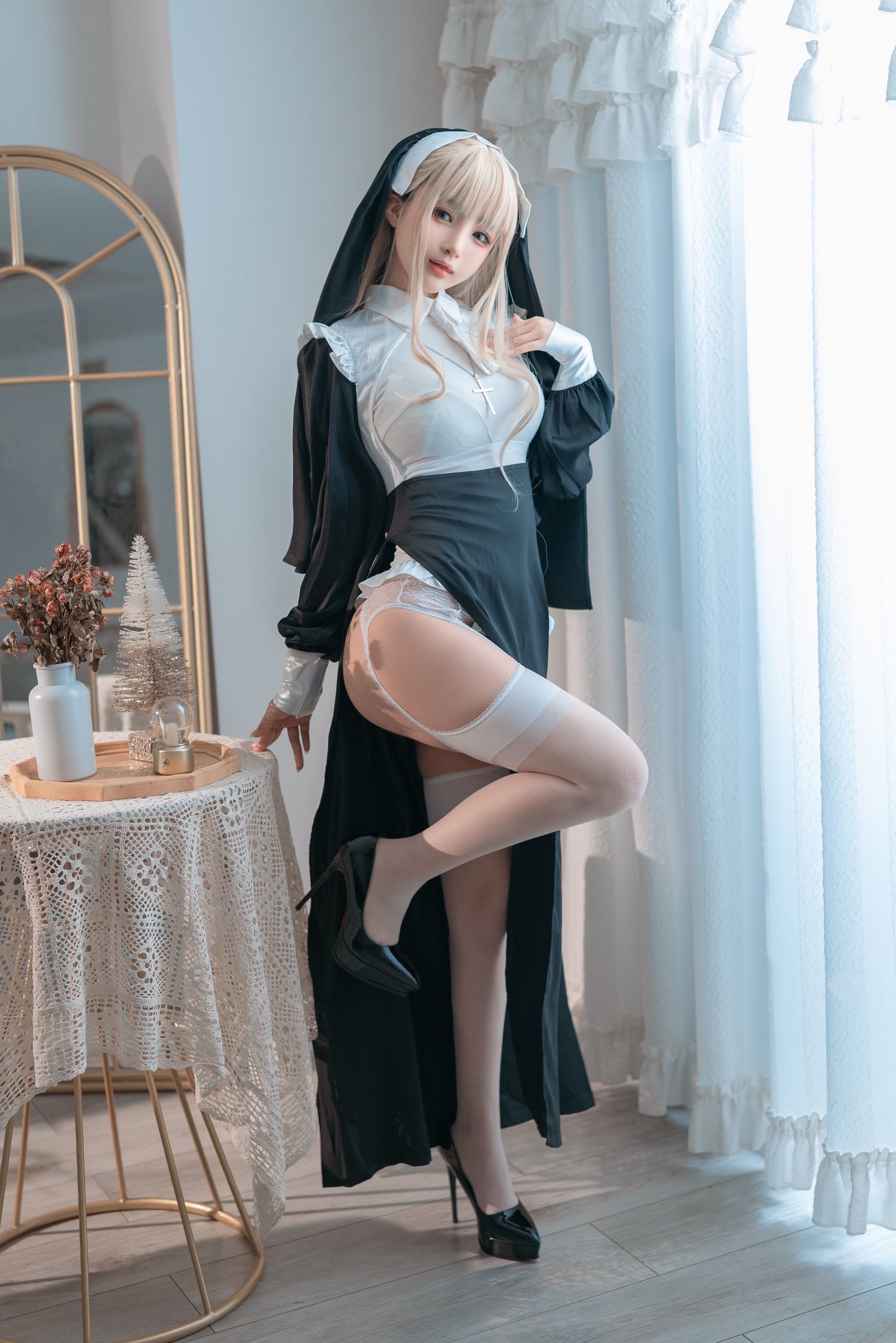 Welfare COS] Sakurai Nene - Nữ tu